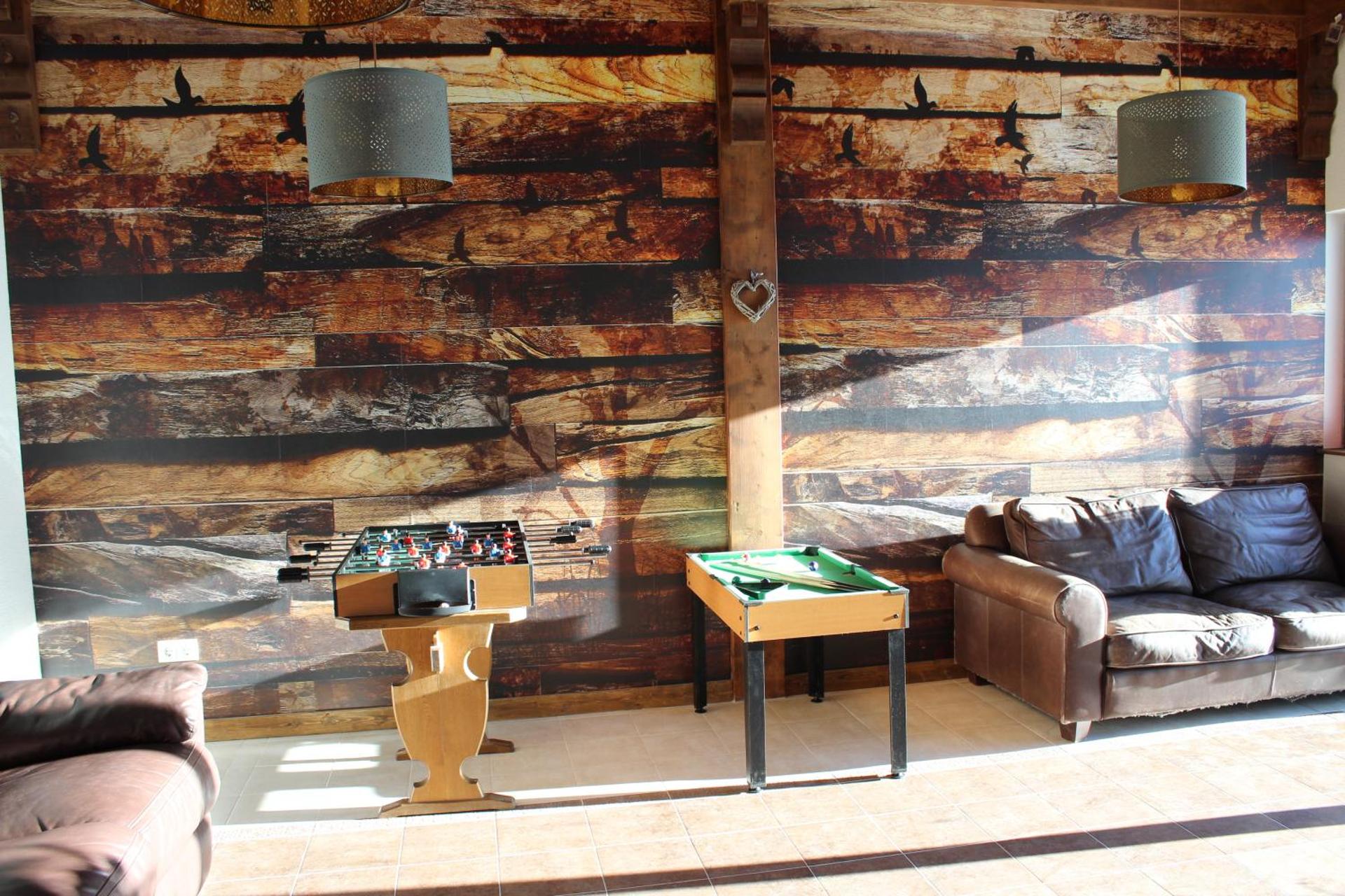 Communal lounge/ TV room