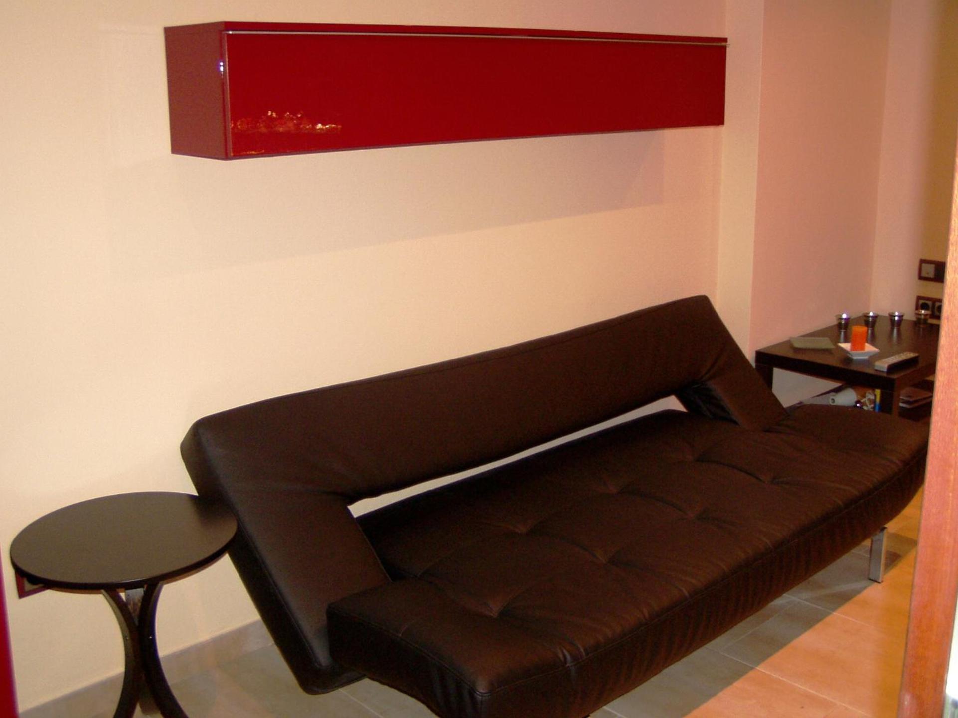 apartamento aislado jardín y piscina