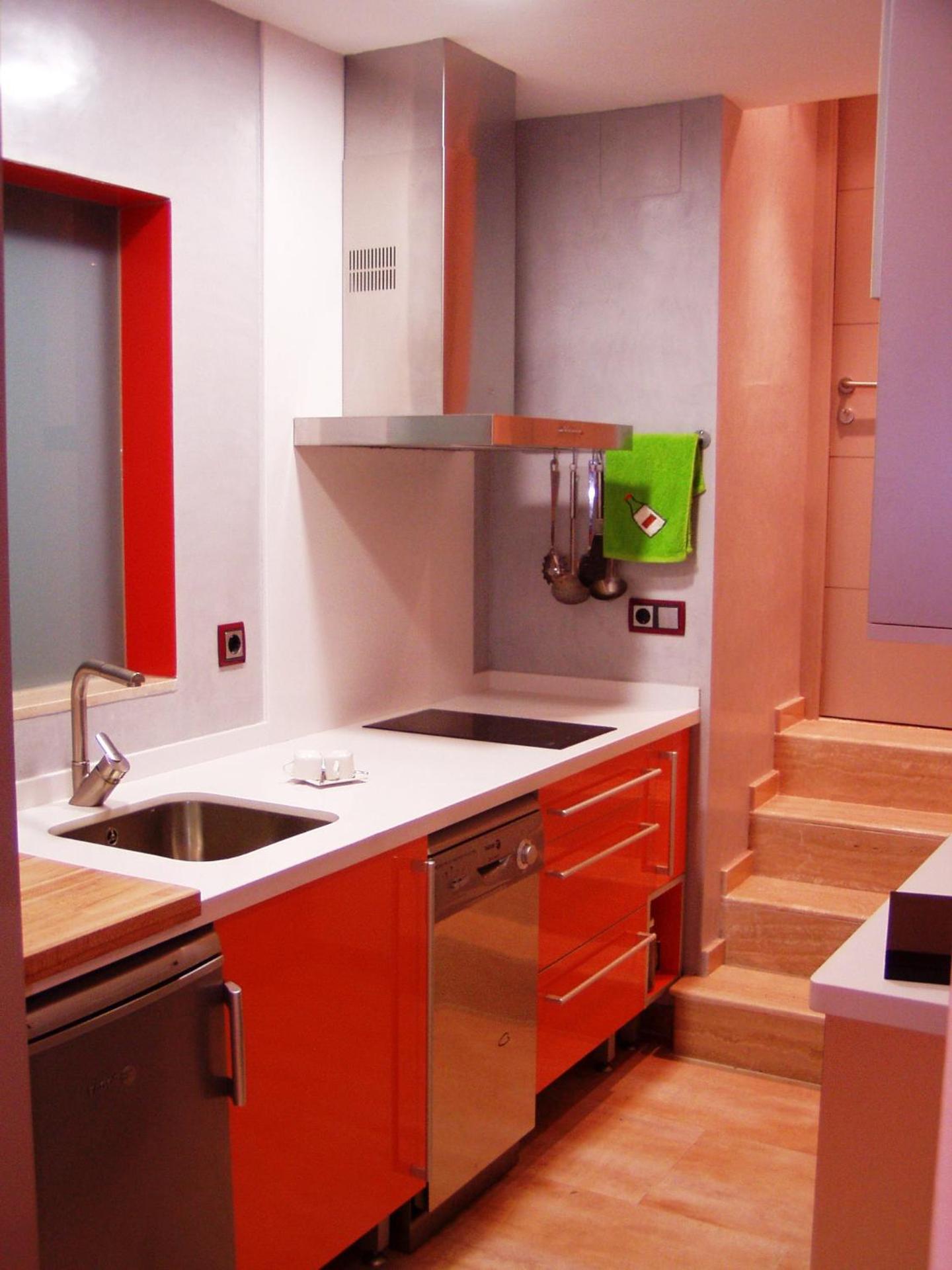 apartamento aislado jardín y piscina