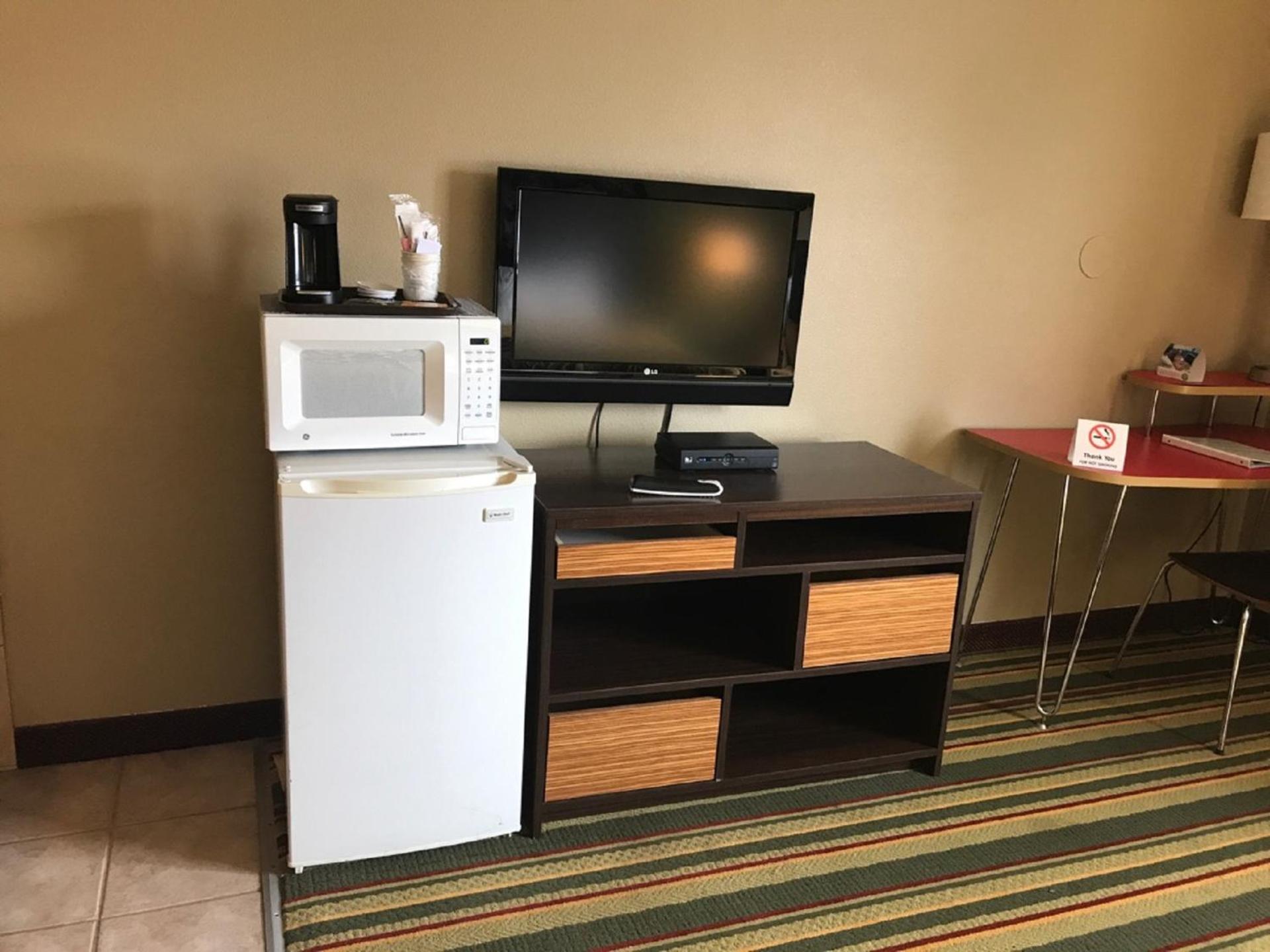 King Studio Suite - Non-Smoking