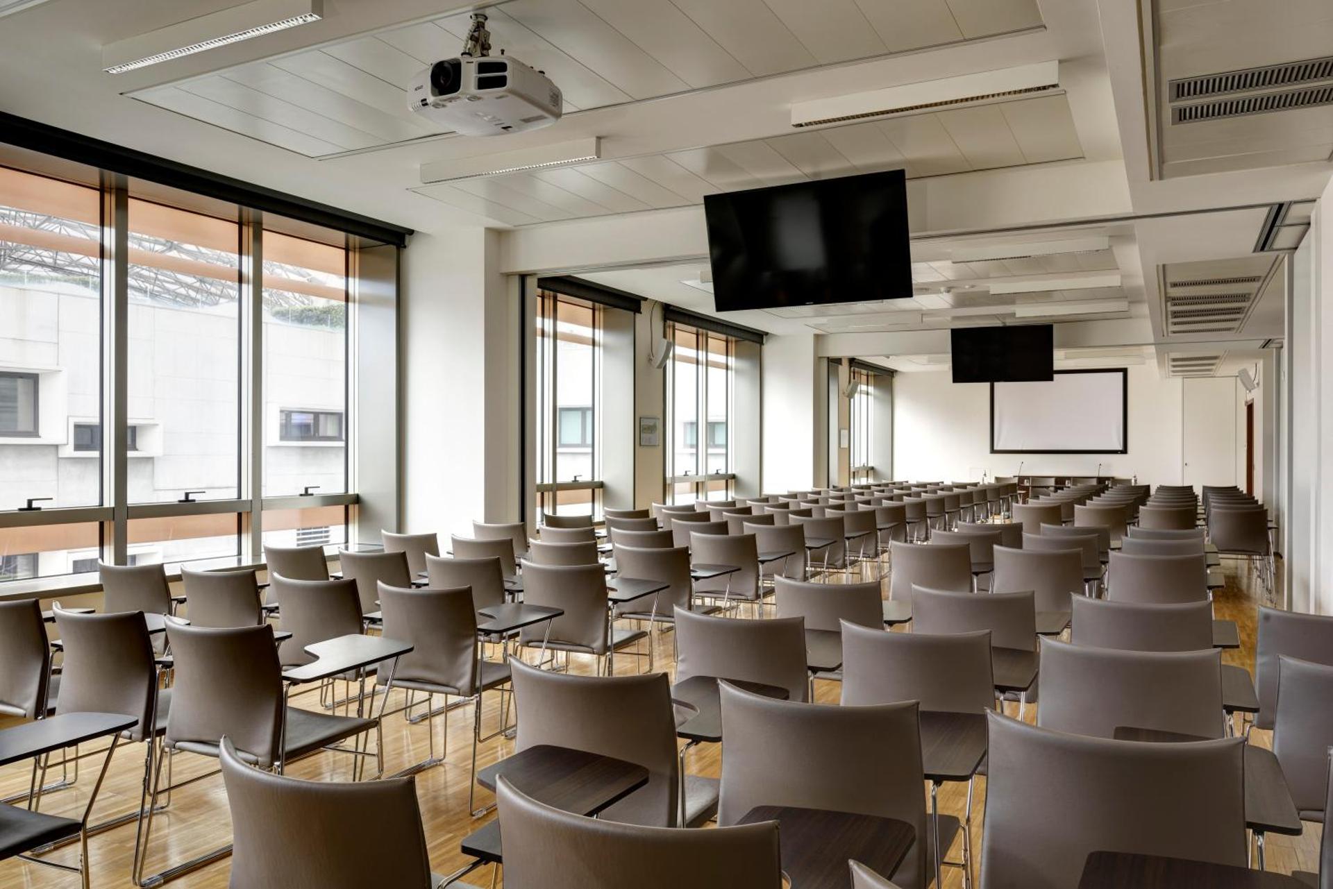 Meeting/conference room