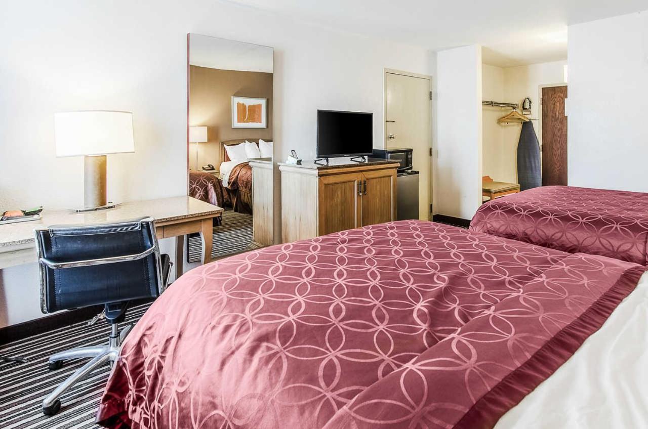 Queen Room with Two Queen Beds - Non-Smoking