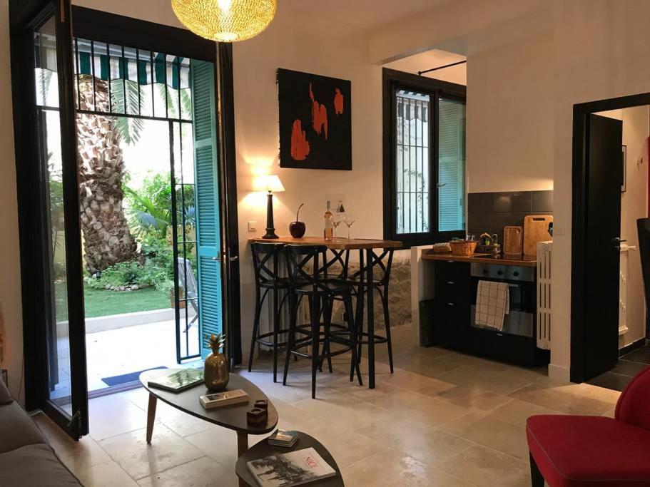 Homelivia, Luxueux Appartement avec Jardin privé