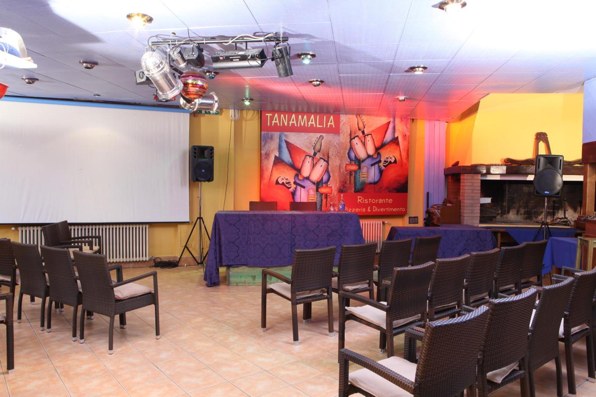 Communal lounge/ TV room