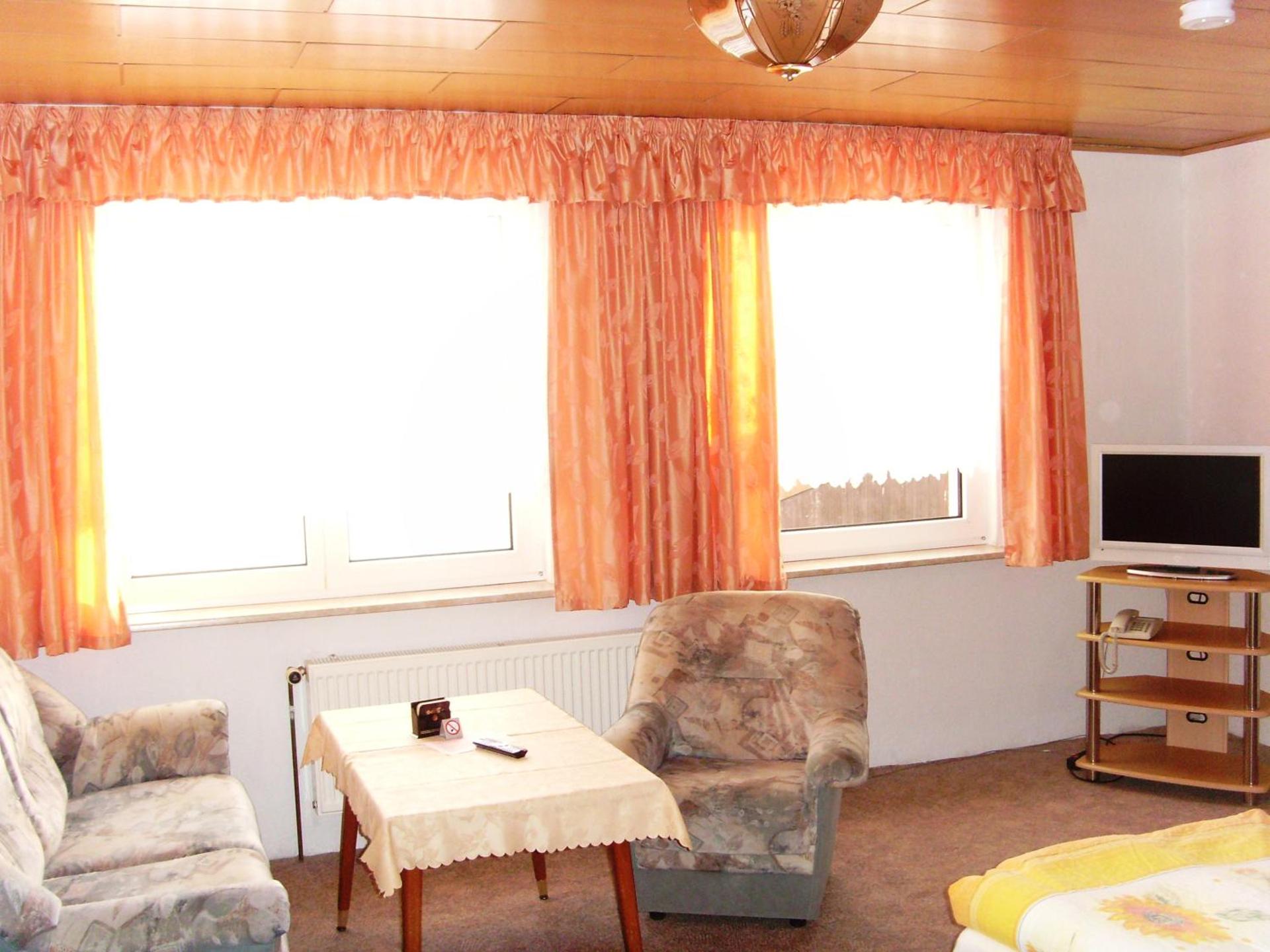 Communal lounge/ TV room