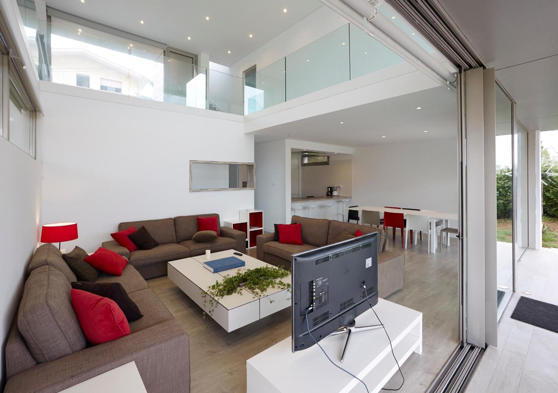 Communal lounge/ TV room