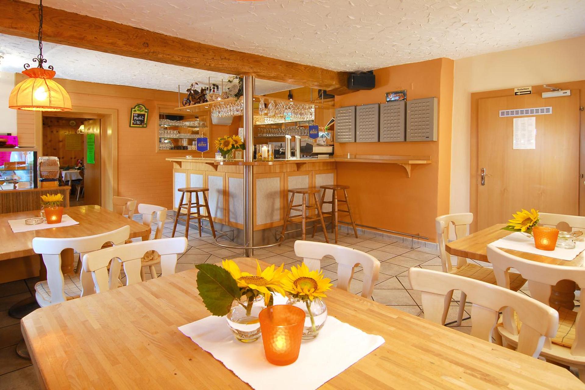 Restaurant/places to eat