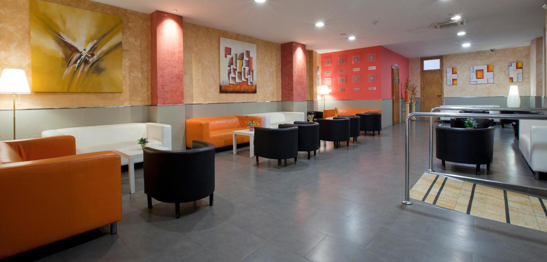 Communal lounge/ TV room