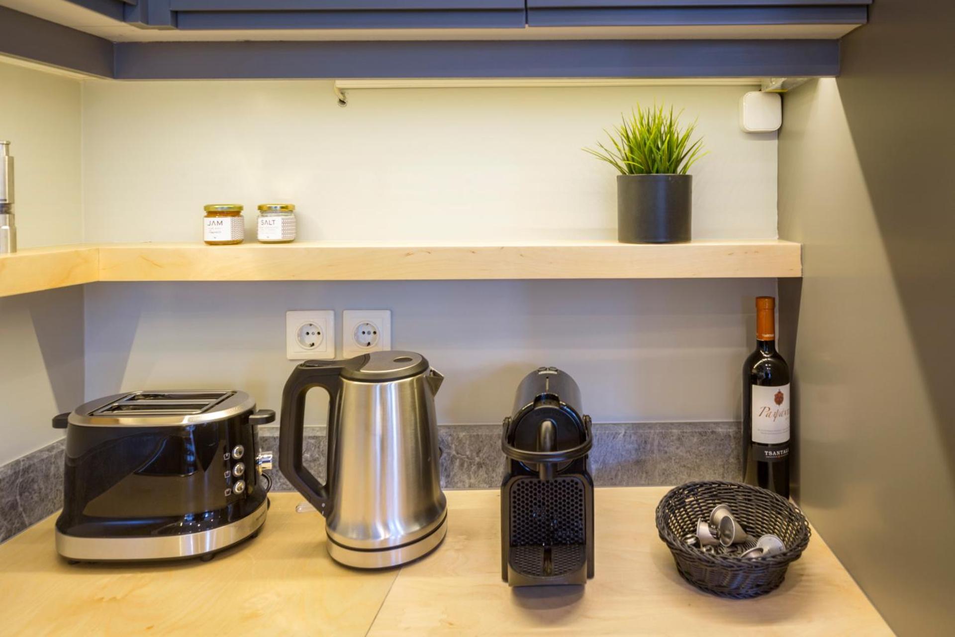 Coffee/tea facilities