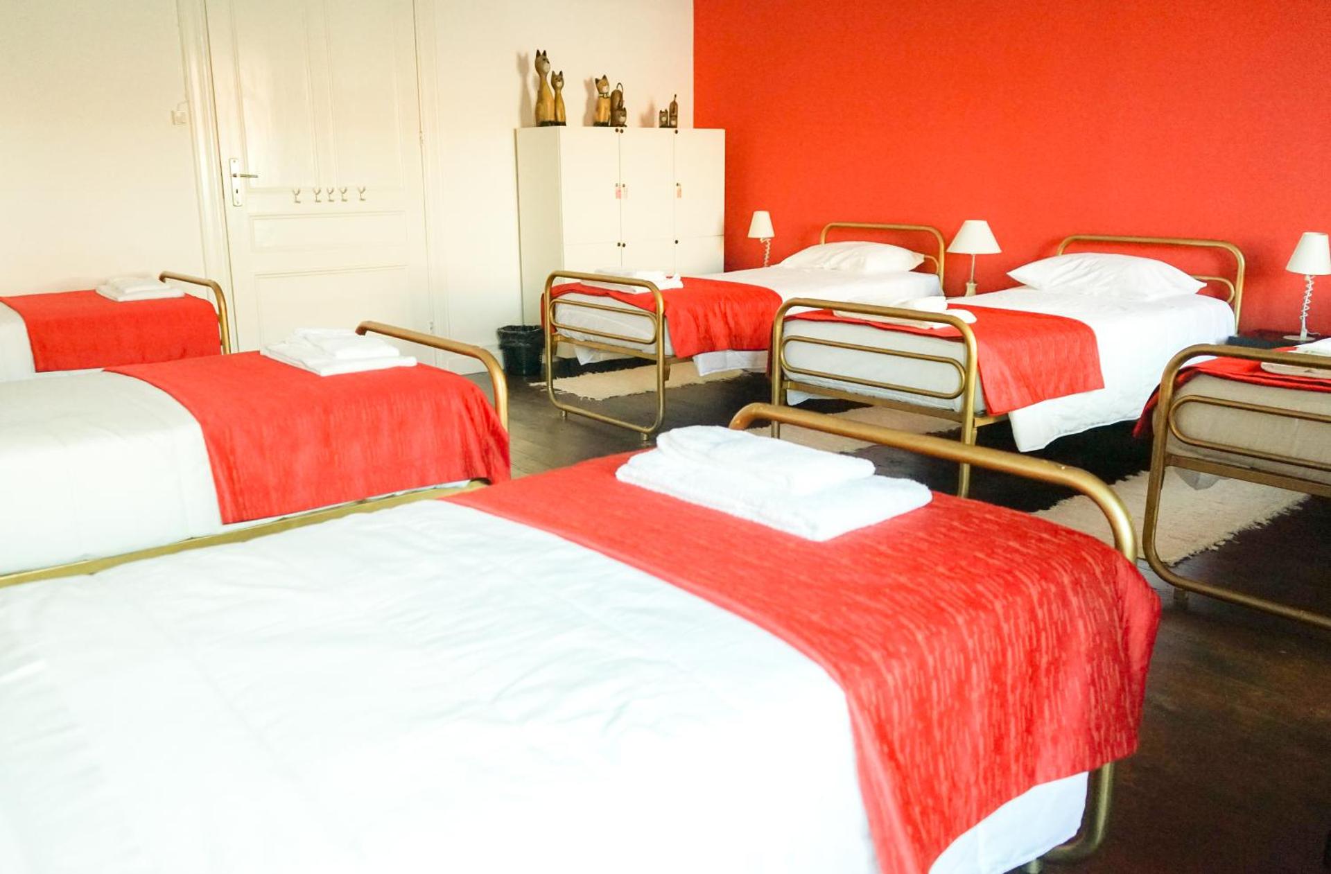 Bed in 6-Bed Mixed Dormitory Room