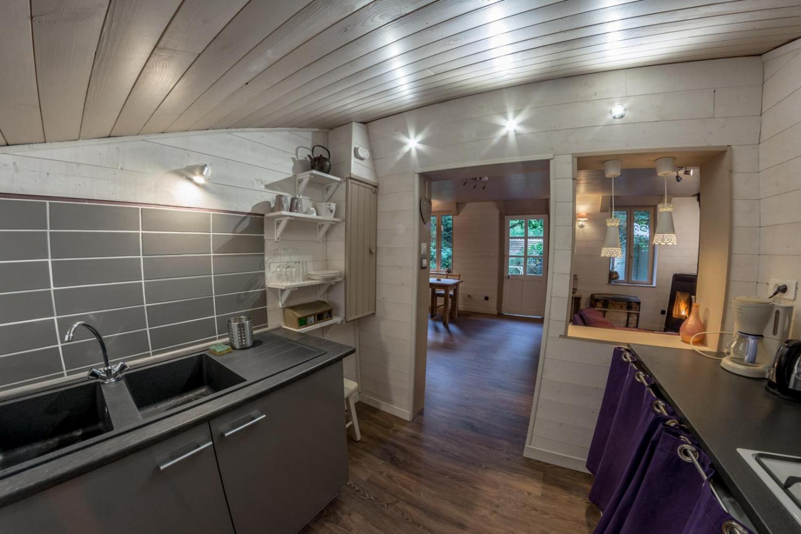 Kitchen or kitchenette