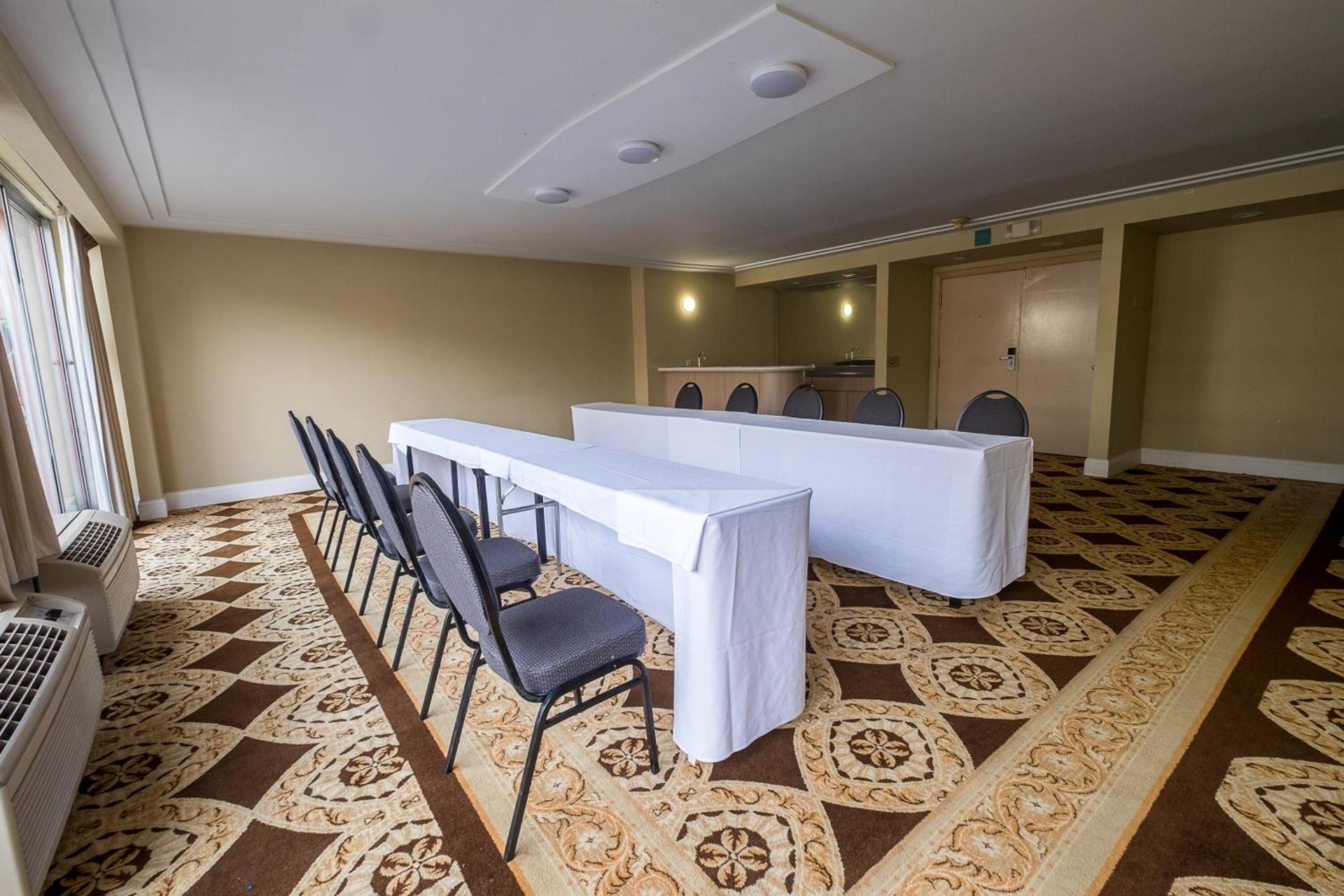 Meeting/conference room