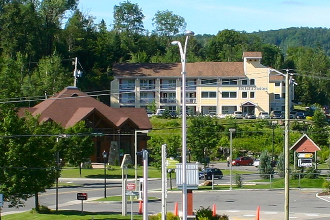 Hotel and Suites Les Laurentides