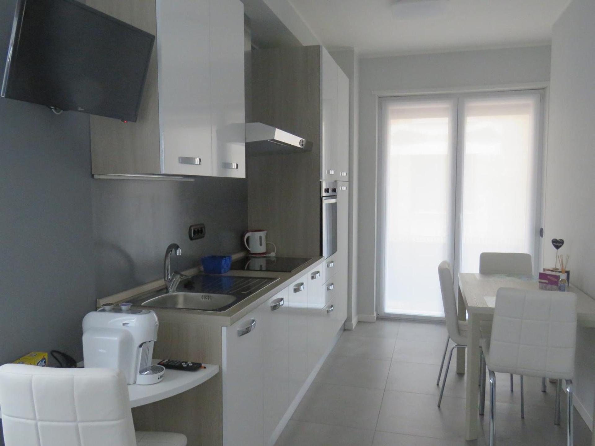 Lake Como Apartments