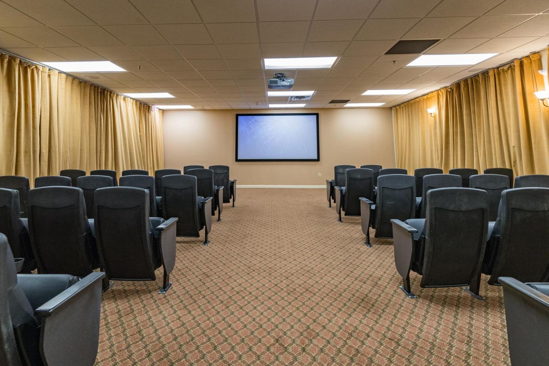 Communal lounge/ TV room