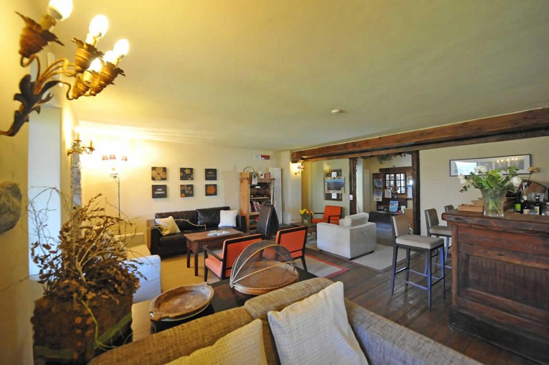 Communal lounge/ TV room