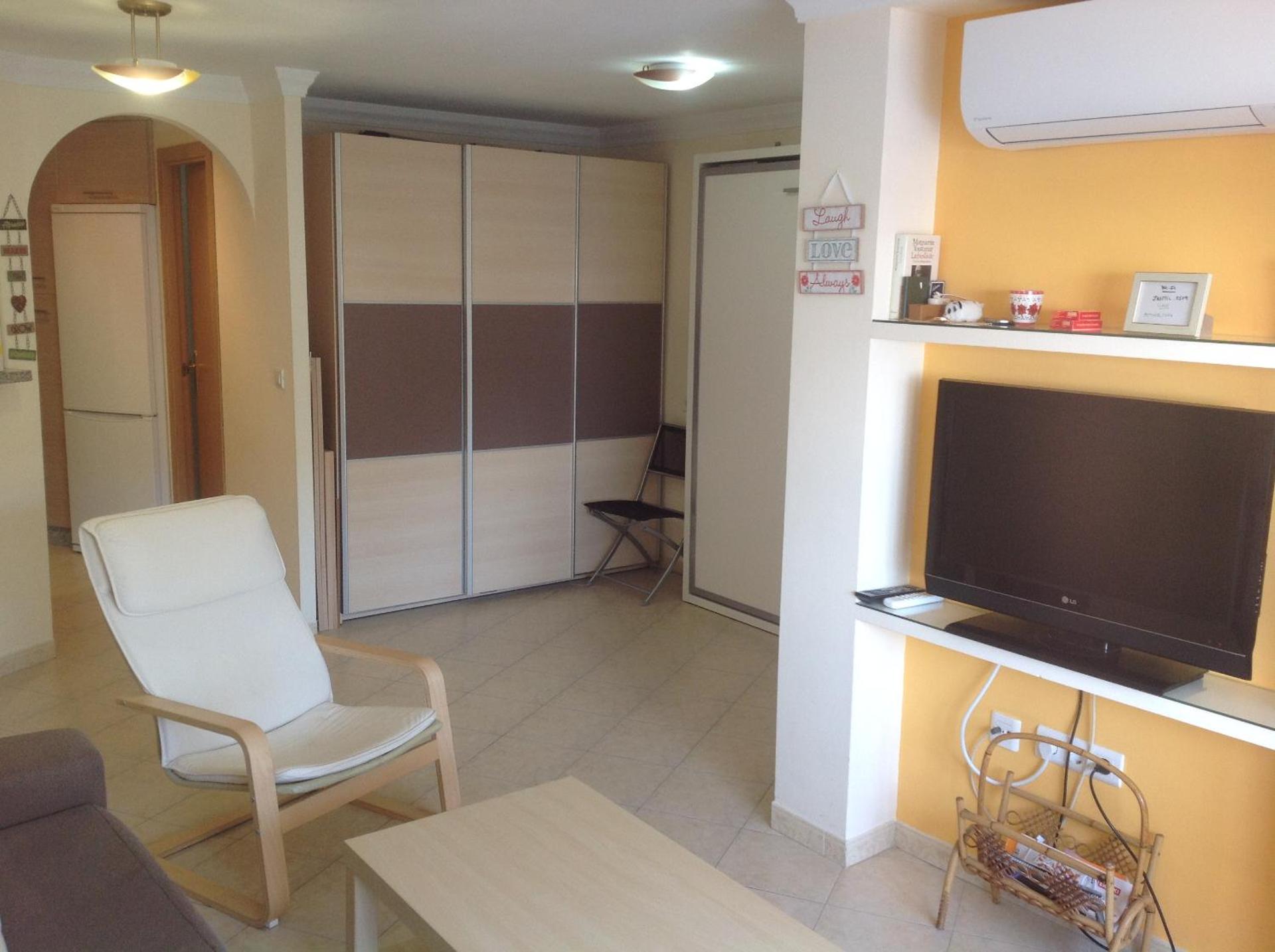 Communal lounge/ TV room