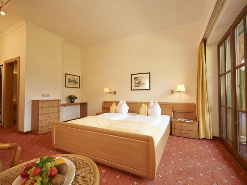 Suite with Lake View