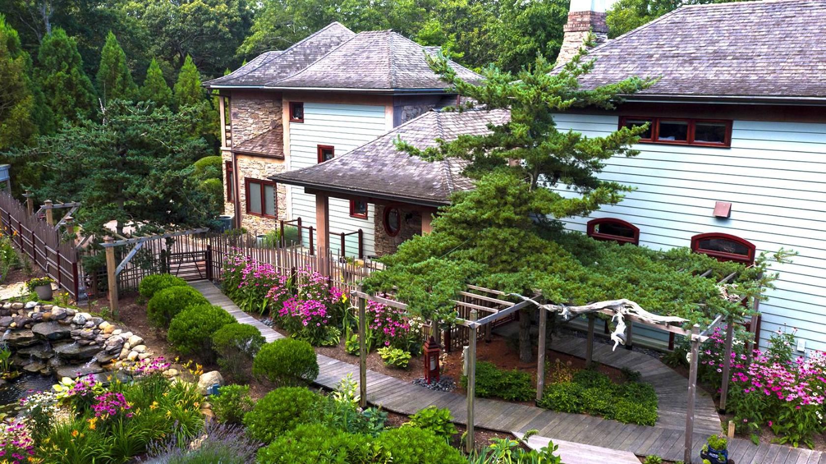 East Hampton Art House Bed and Breakfast