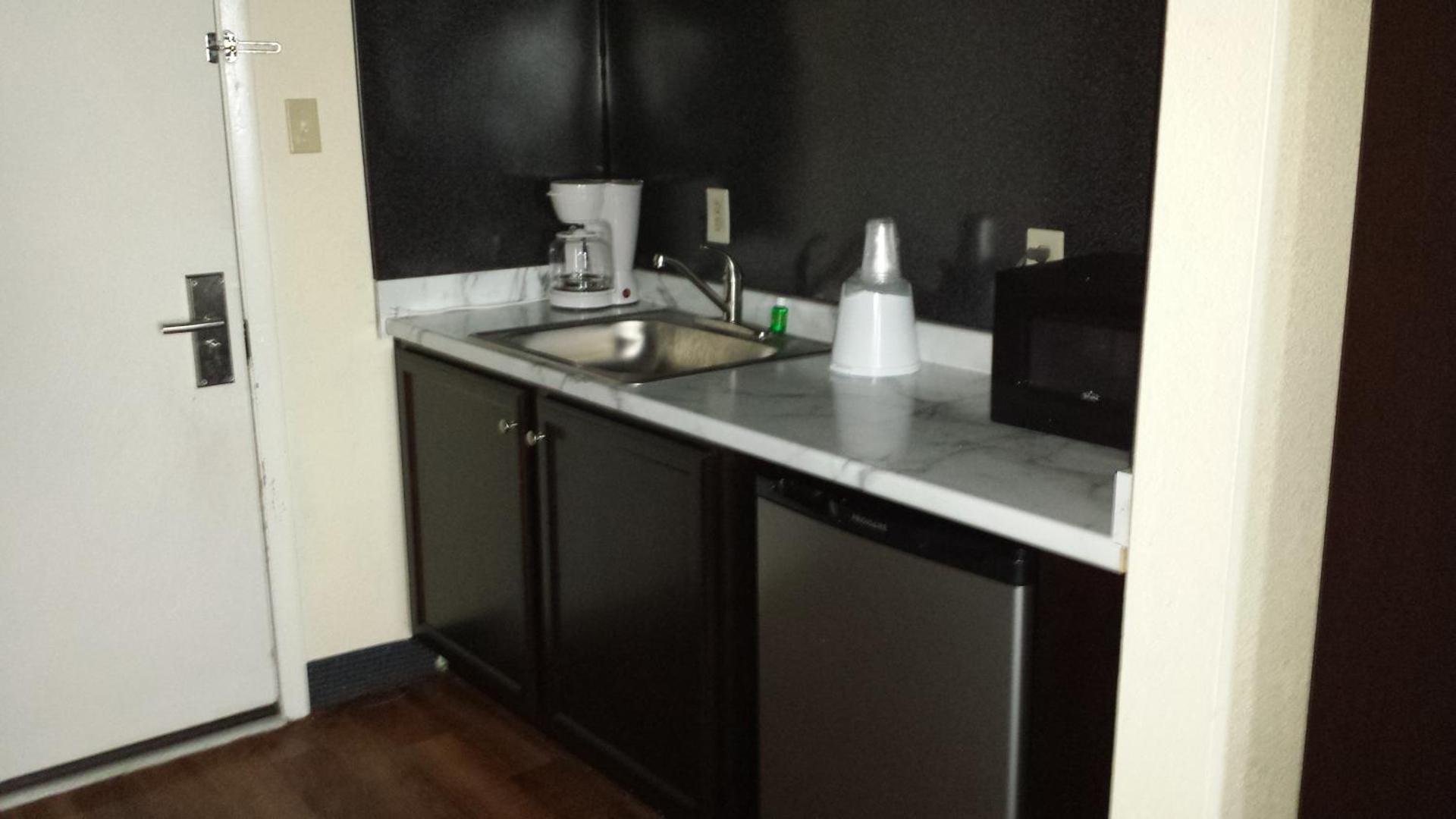 Oceanfront 2 Double beds with Balcony