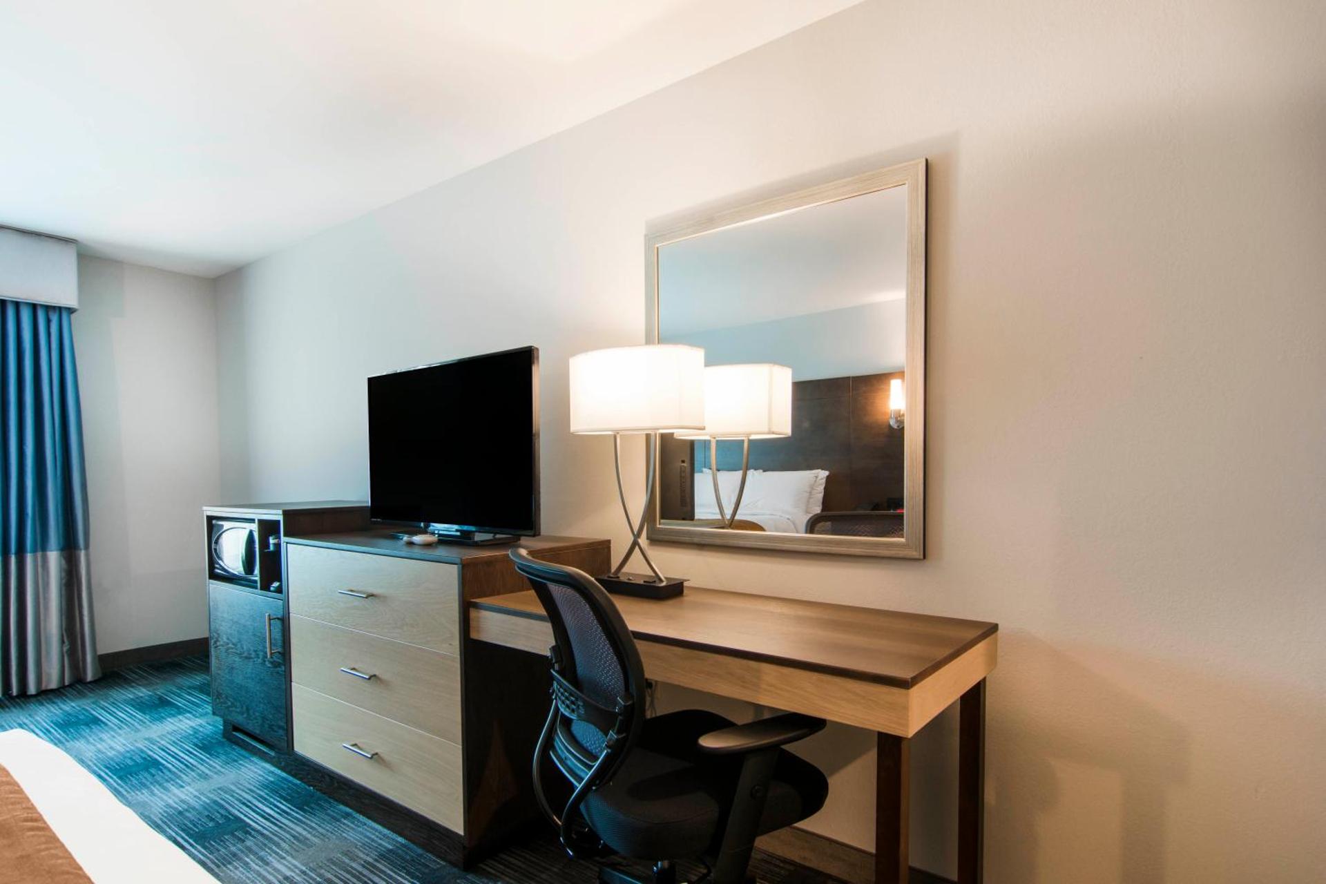 King Room - Accessible/Non-Smoking