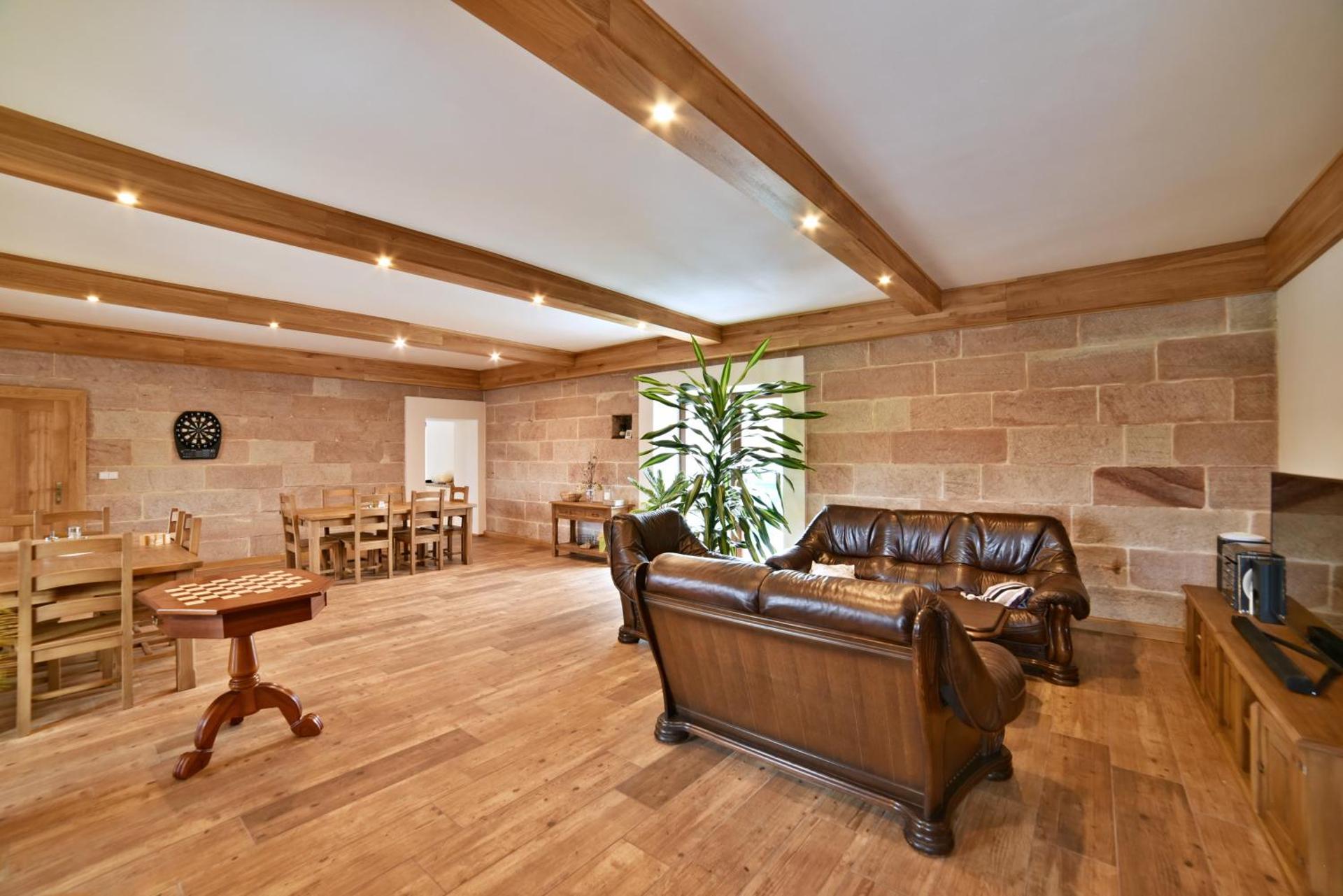 Communal lounge/ TV room