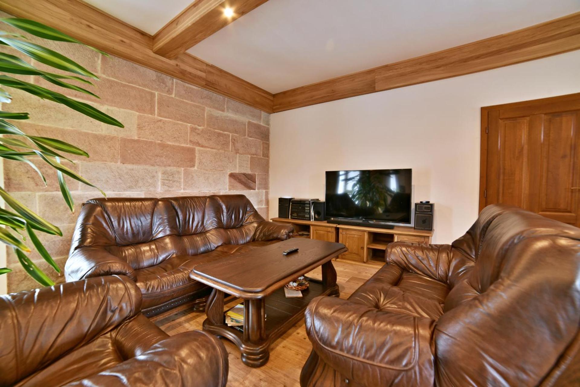 Communal lounge/ TV room