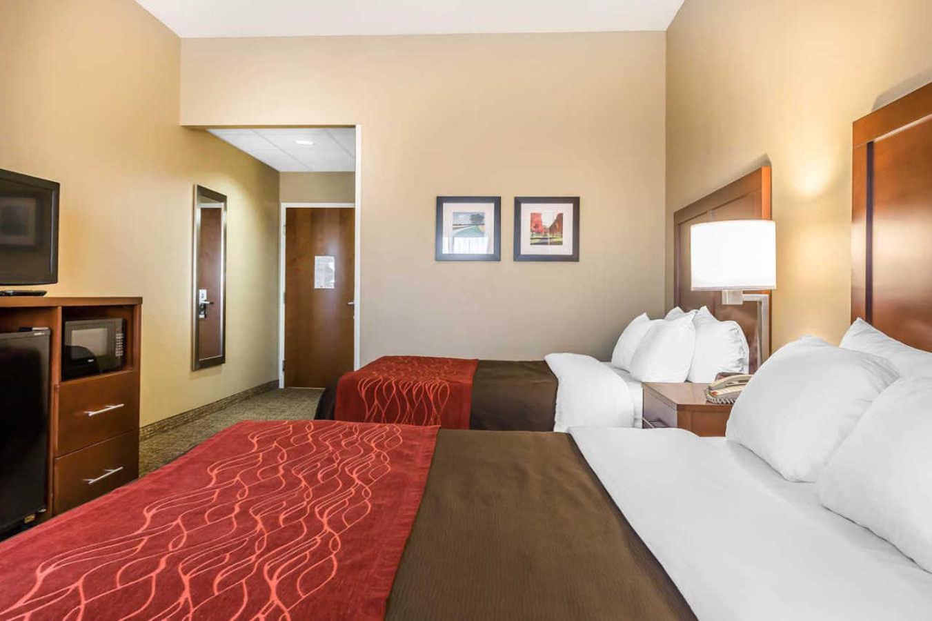 Queen Room with Two Queen Beds - Non-Smoking