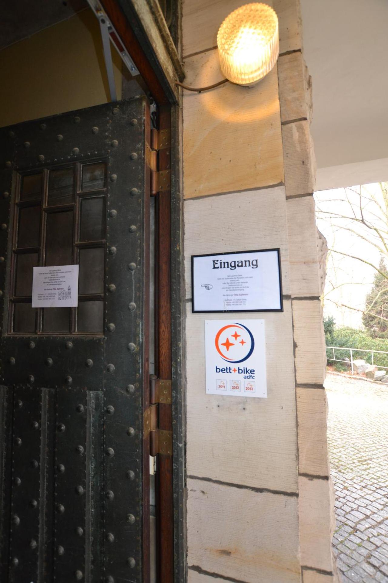 Logo/Certificate/Sign