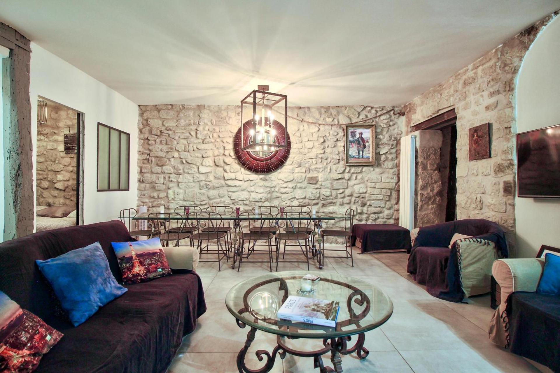 Communal lounge/ TV room