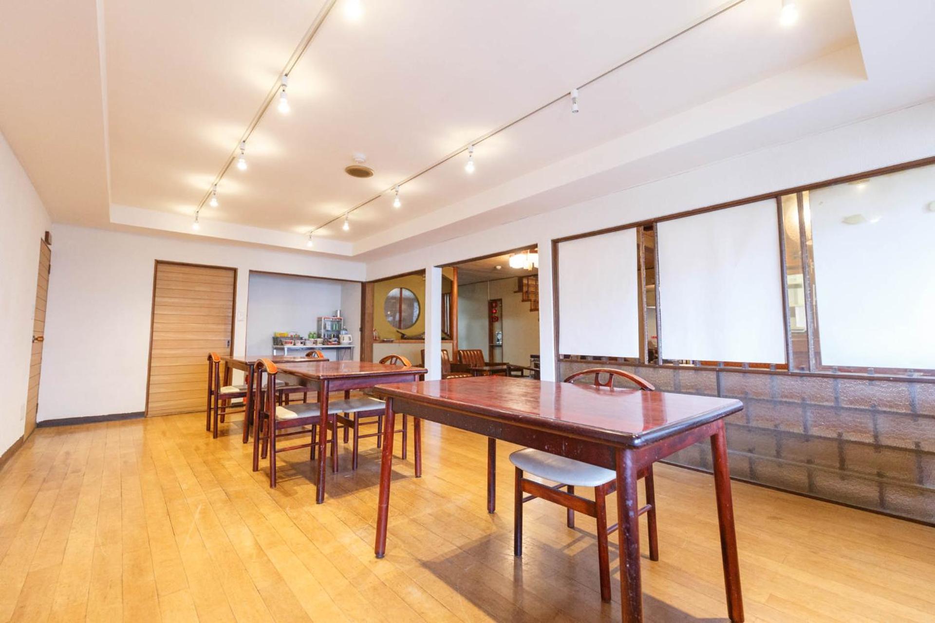 Communal lounge/ TV room