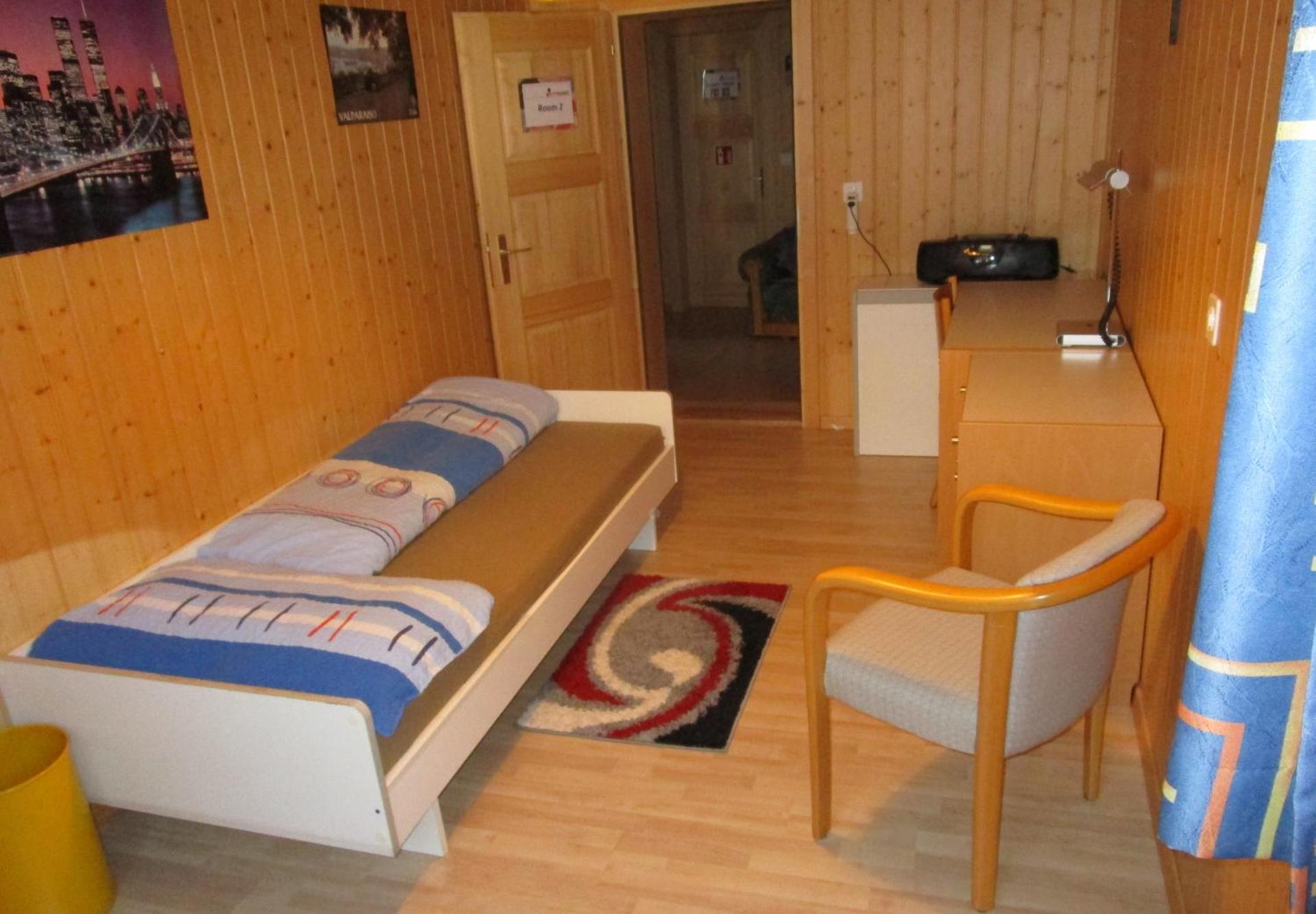 postman8 - Bed and Breakfast