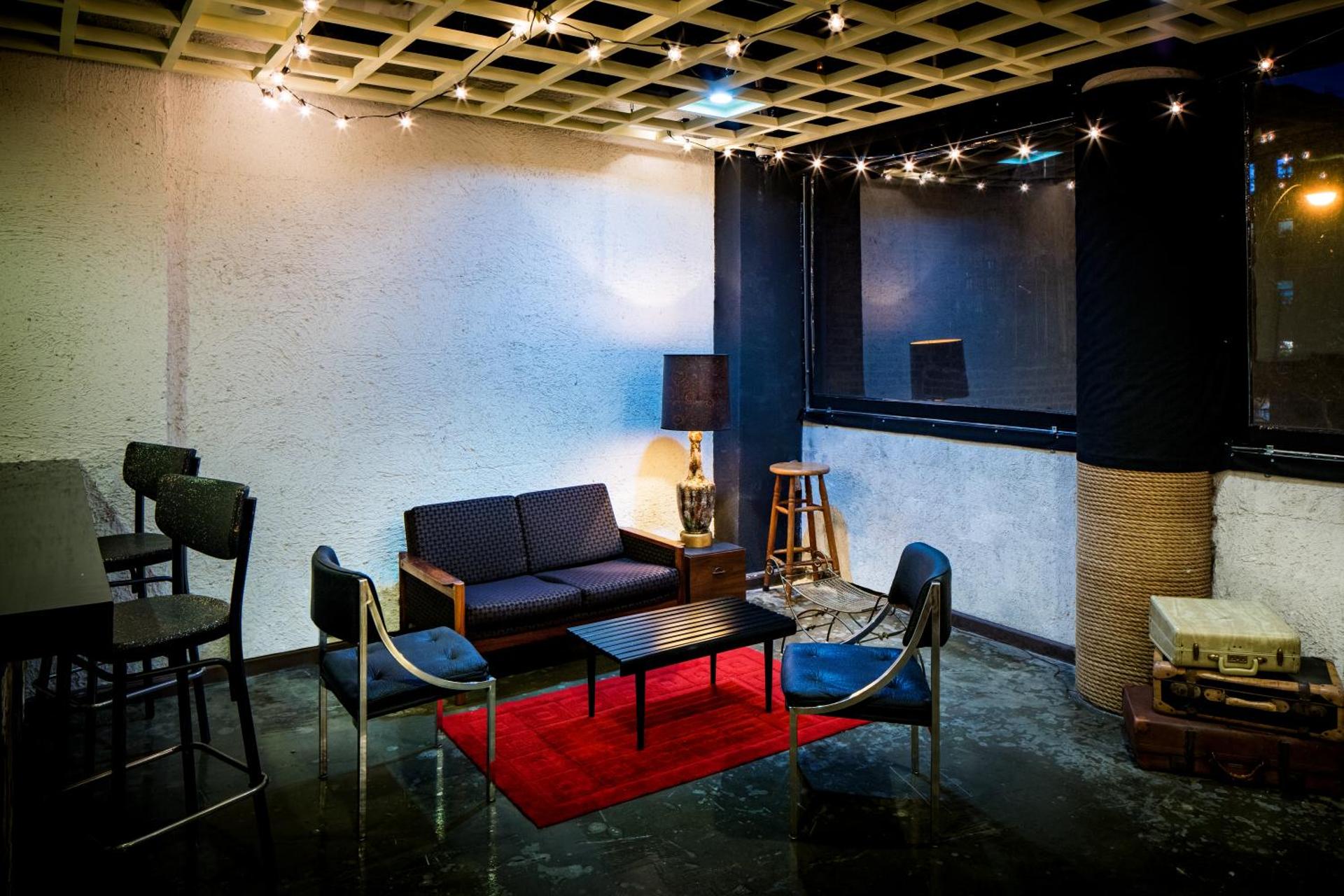 Communal lounge/ TV room