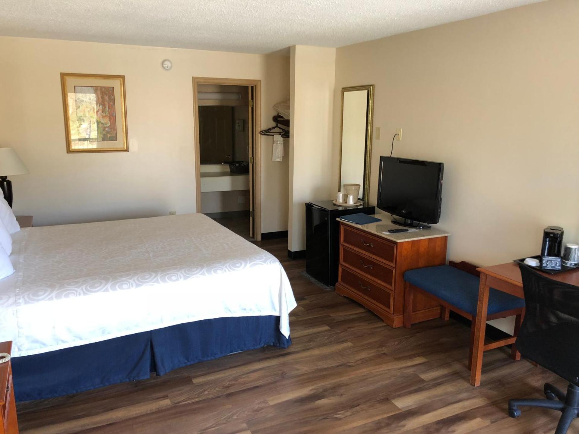 King Room - Non-Smoking