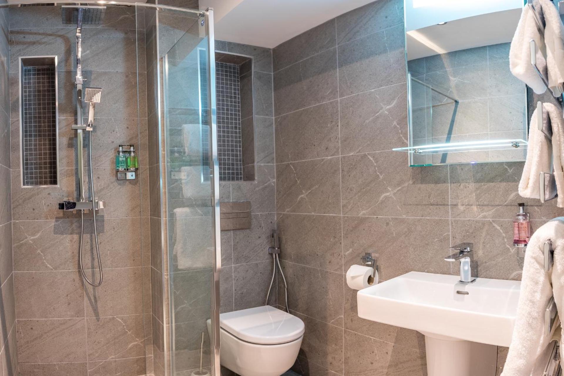 Double Room with Lake View