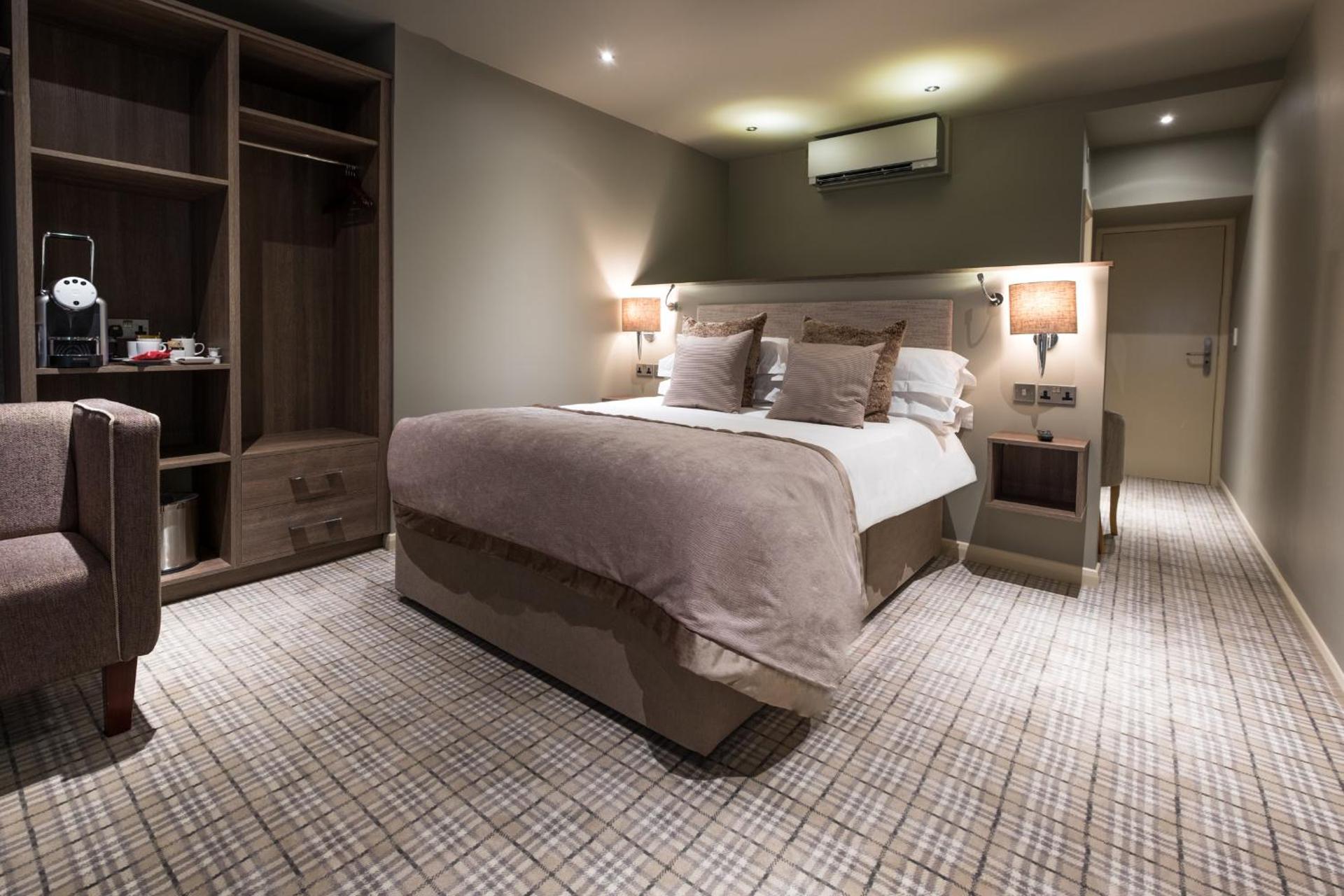 Double Room with Lake View