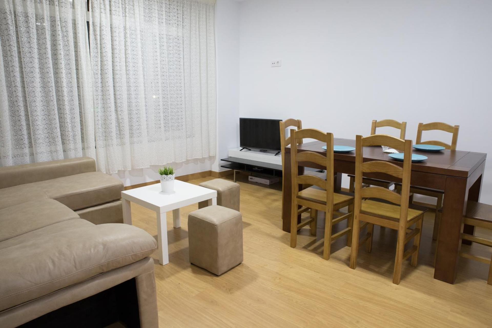 Communal lounge/ TV room