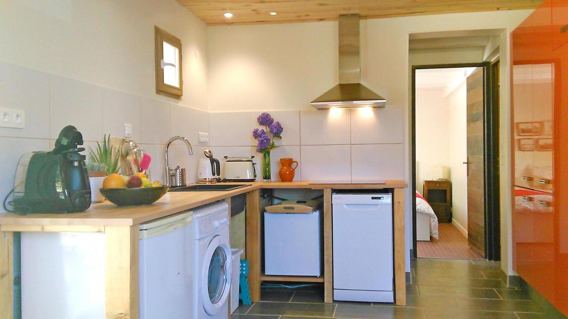 Kitchen or kitchenette