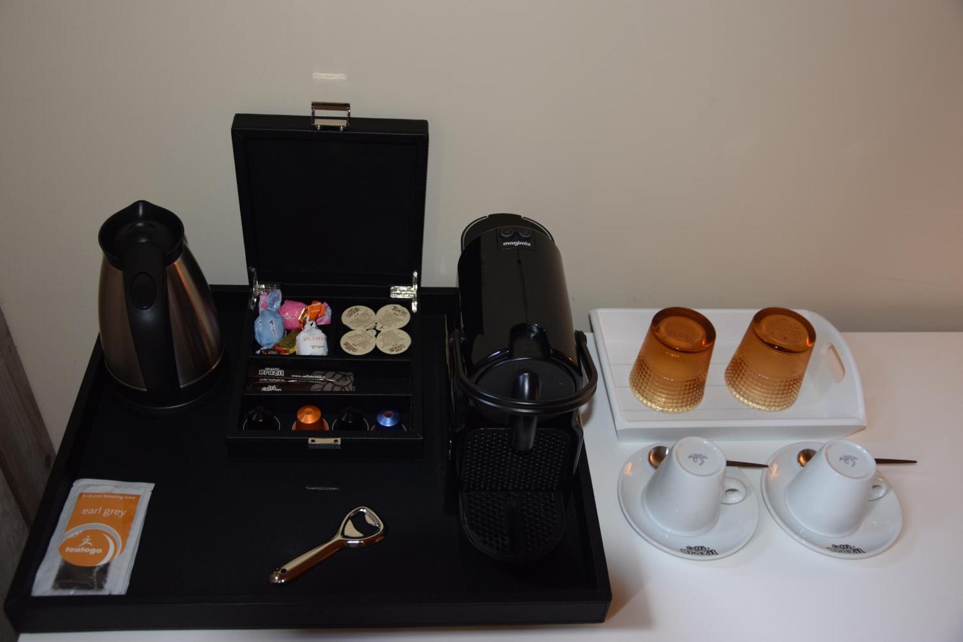 Coffee/tea facilities