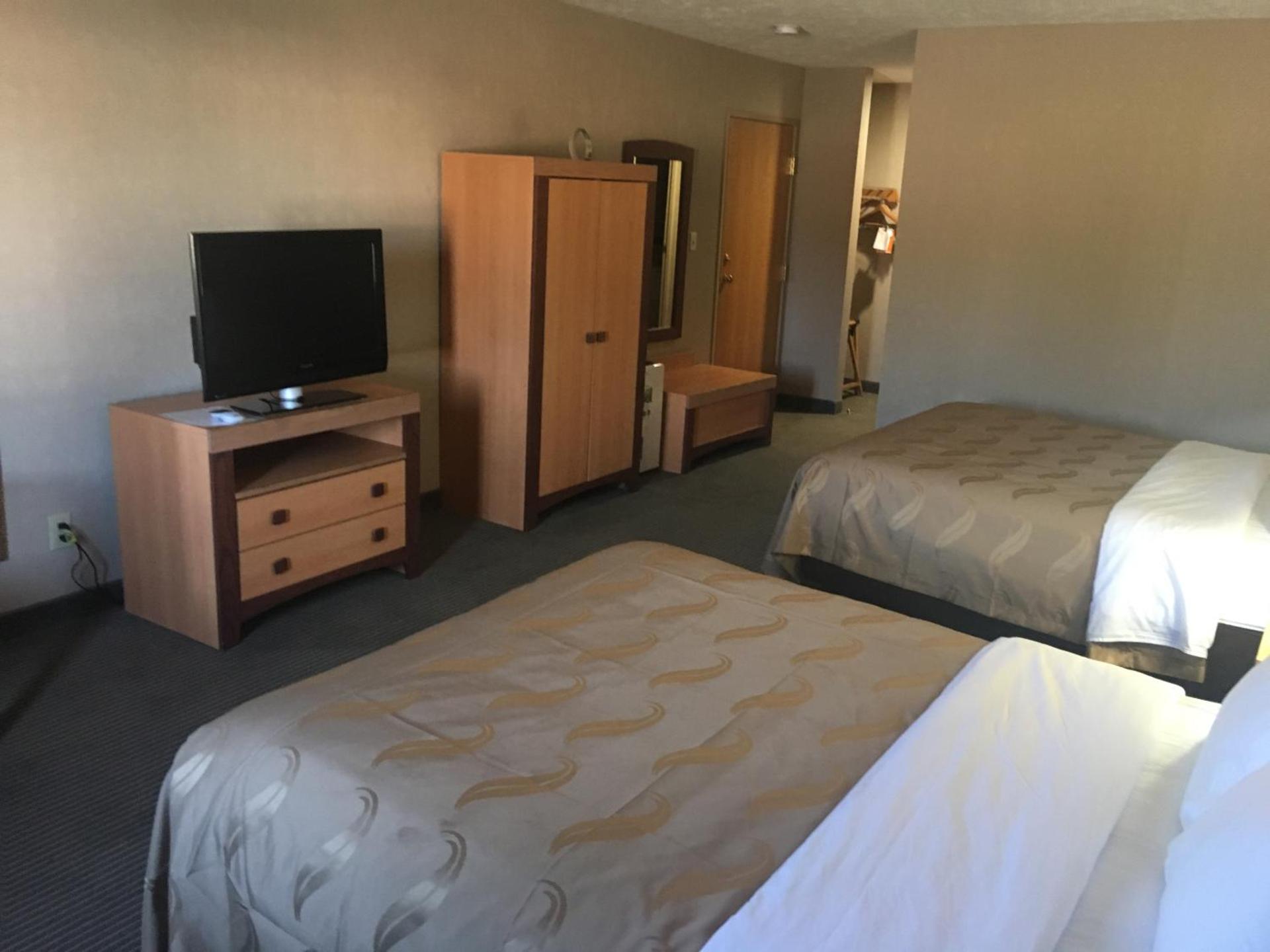 Deluxe Queen Room with Two Queen Beds