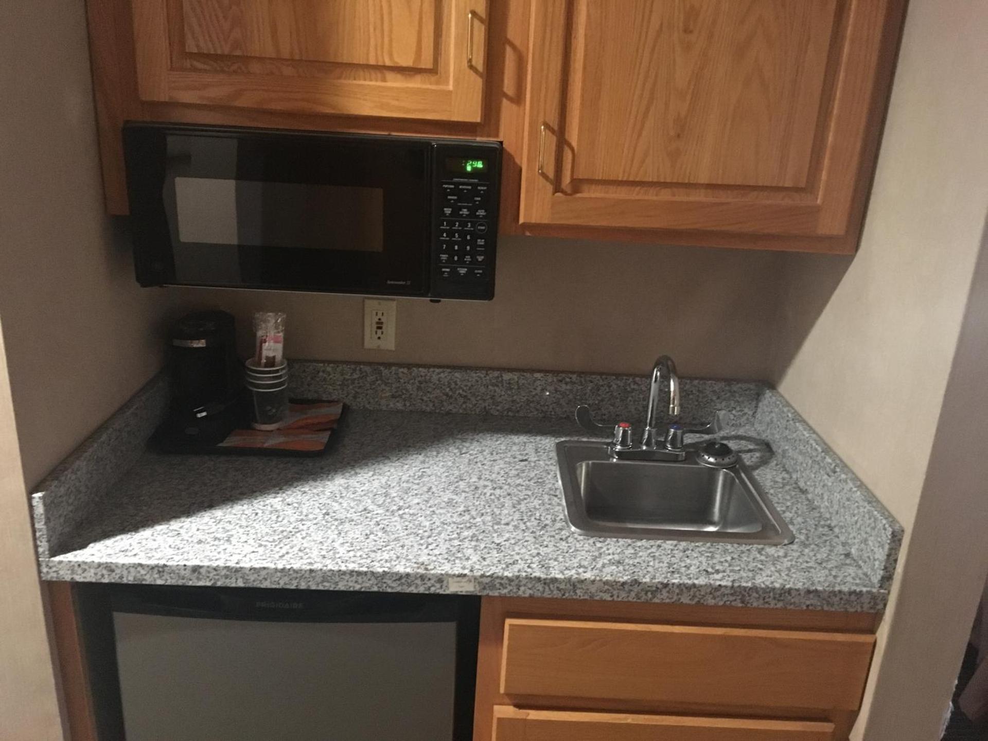 Deluxe Queen Room with Two Queen Beds