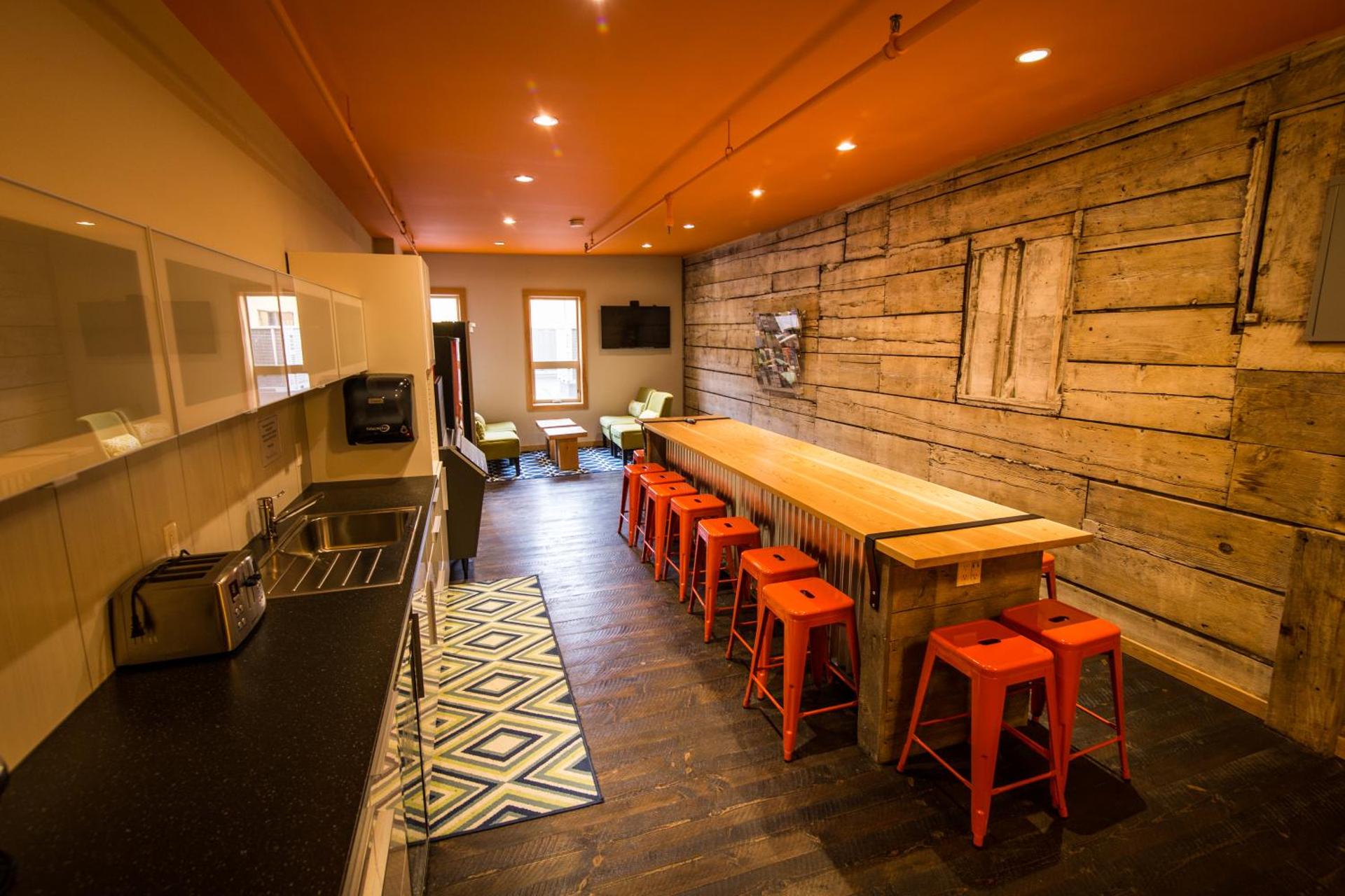 Communal lounge/ TV room