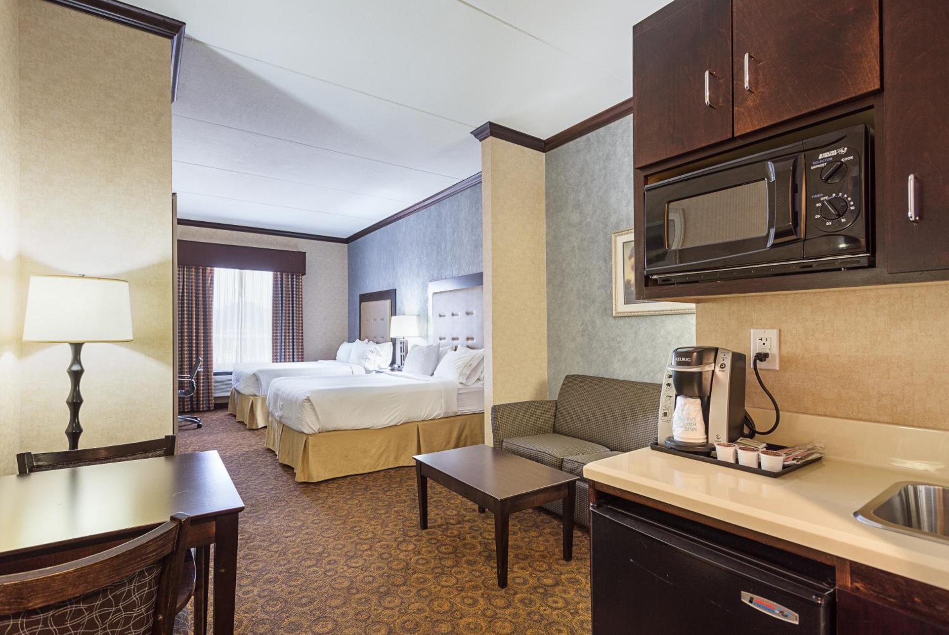 Holiday Inn Express Hotel & Suites Byram by IHG