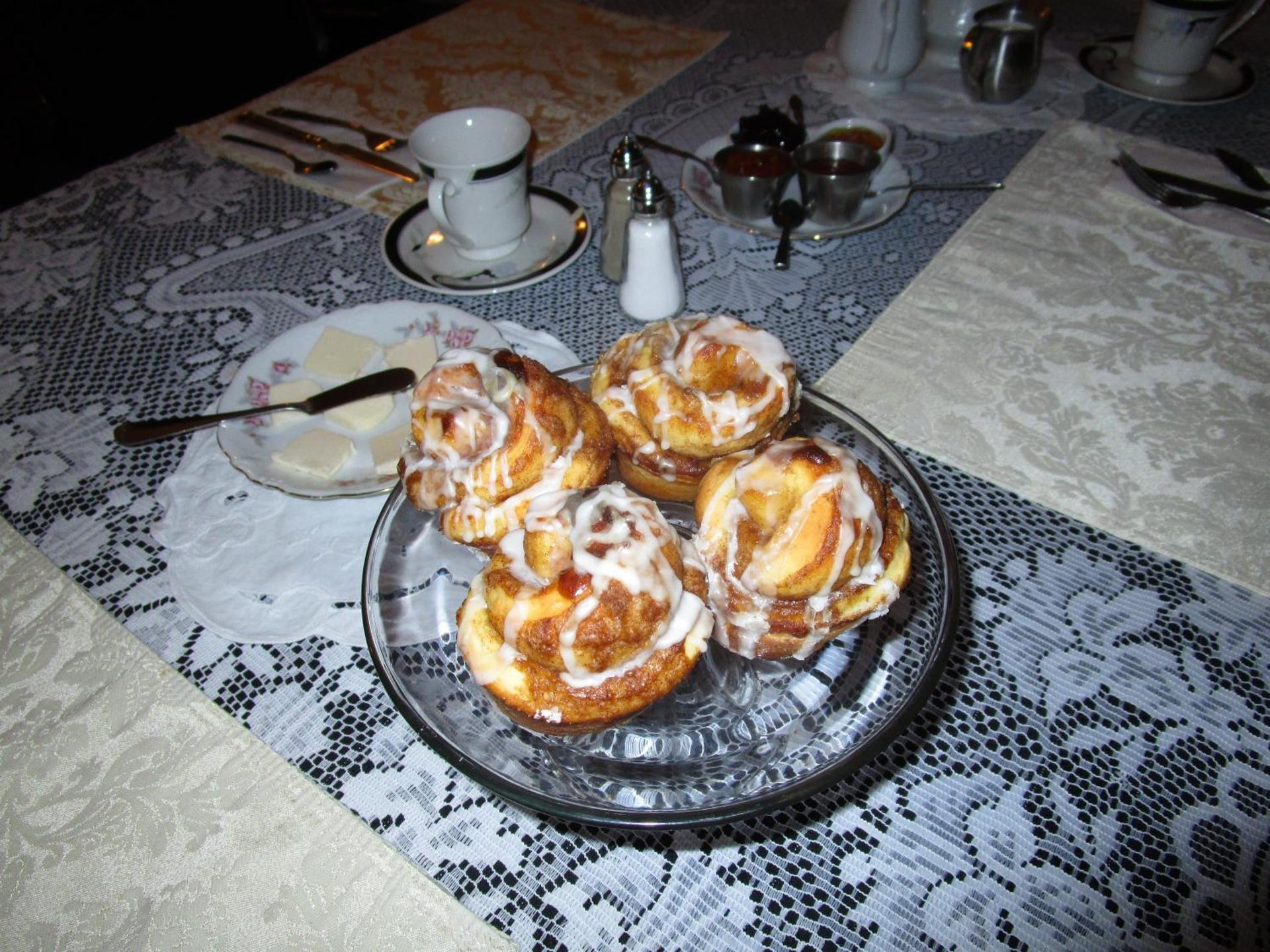 Sir Isaac Brock B&B Luxury Suites