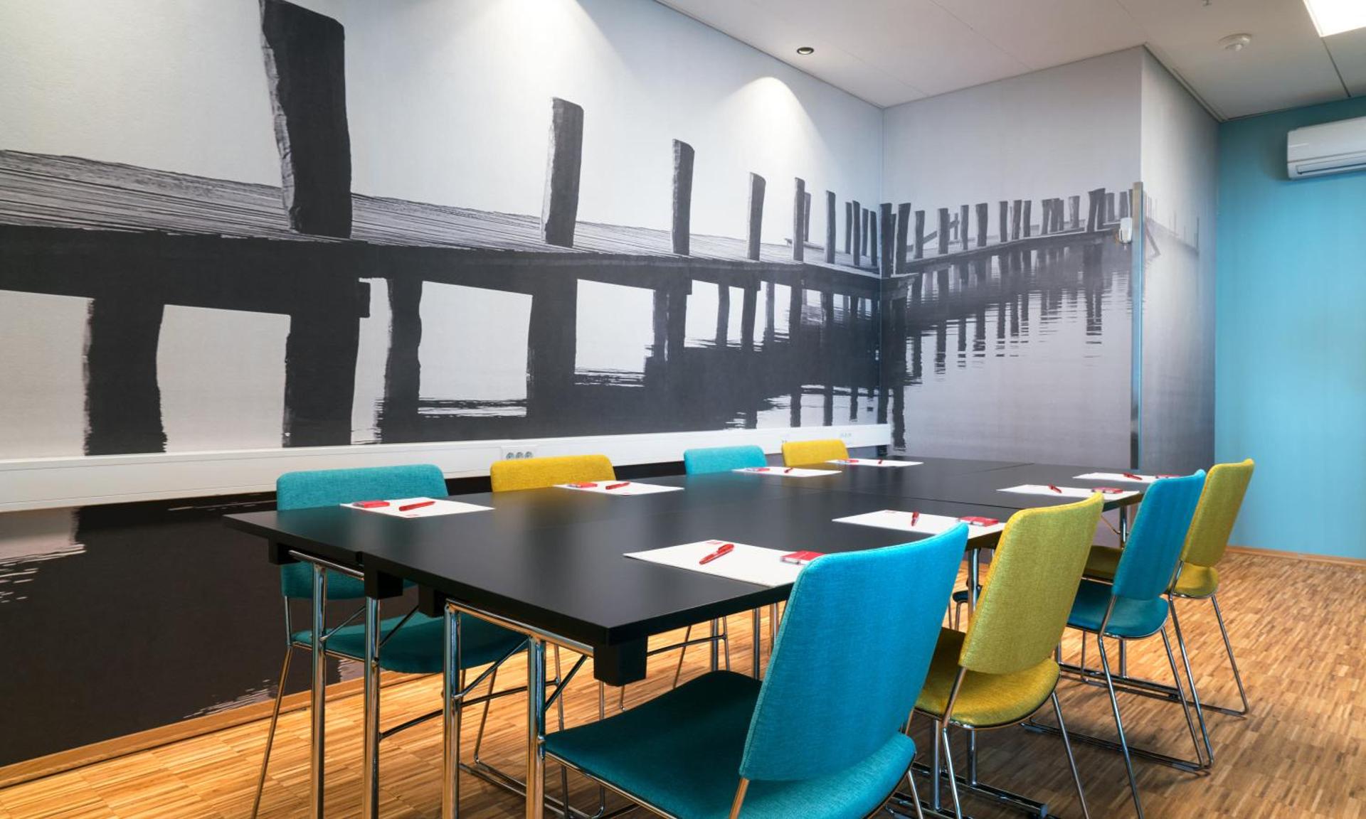 Meeting/conference room