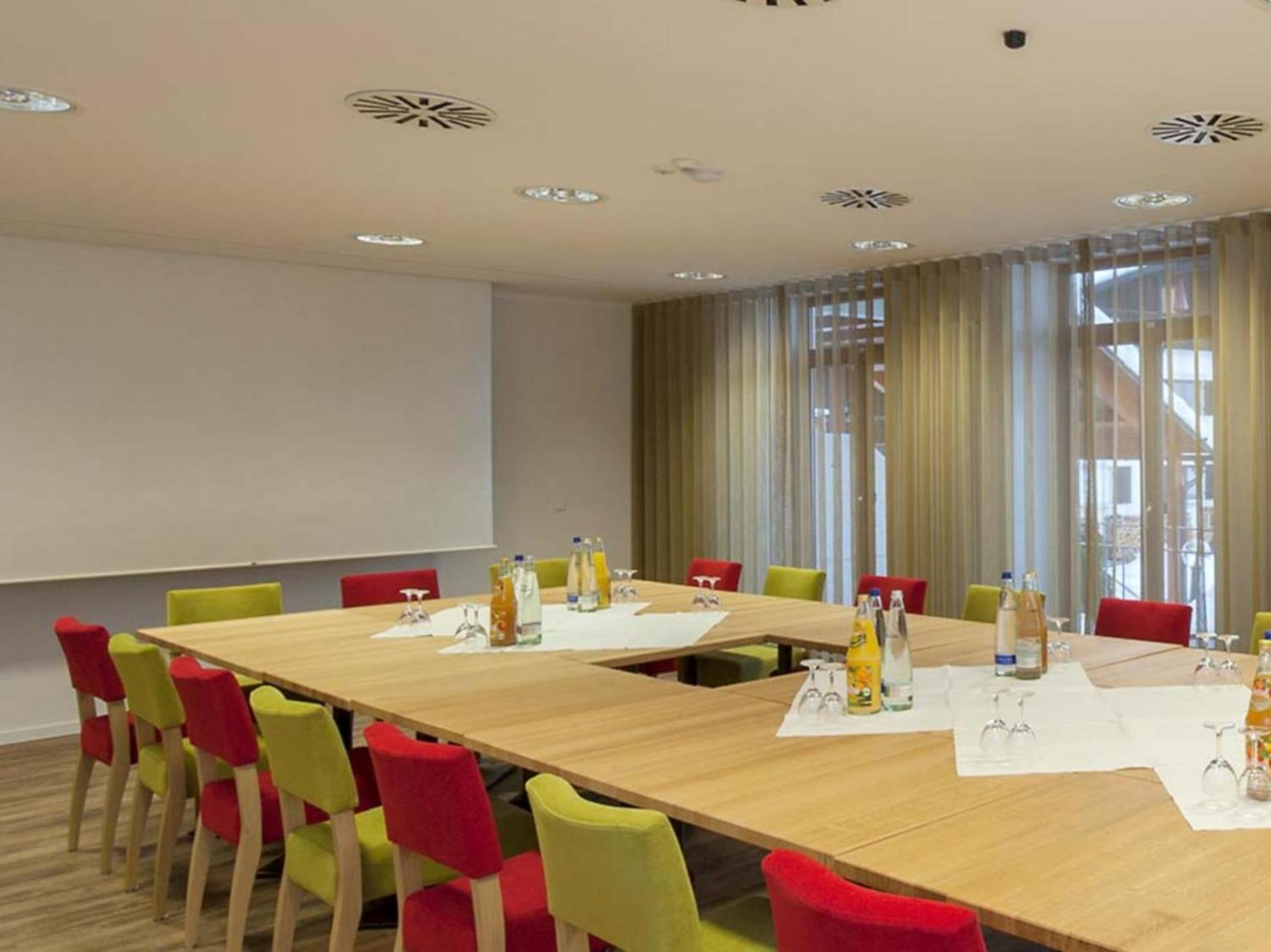 Meeting/conference room