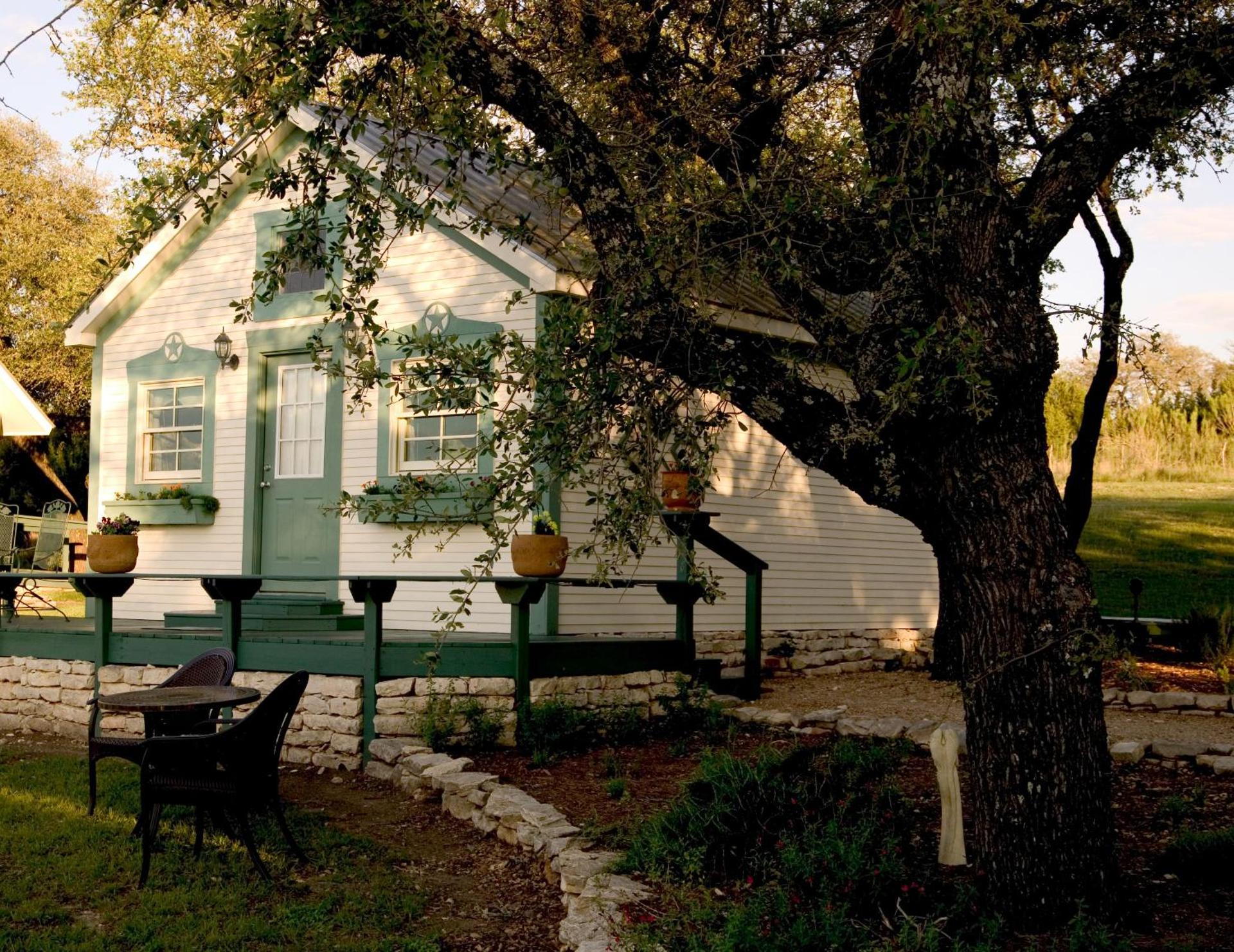 Rose Hill Retreat AAA Four Diamond Inn