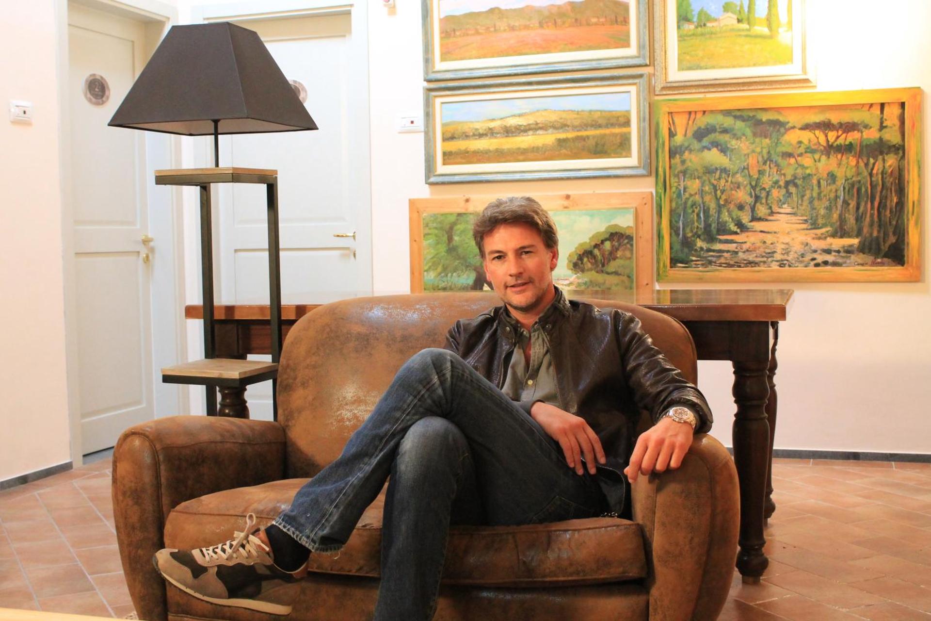 Communal lounge/ TV room