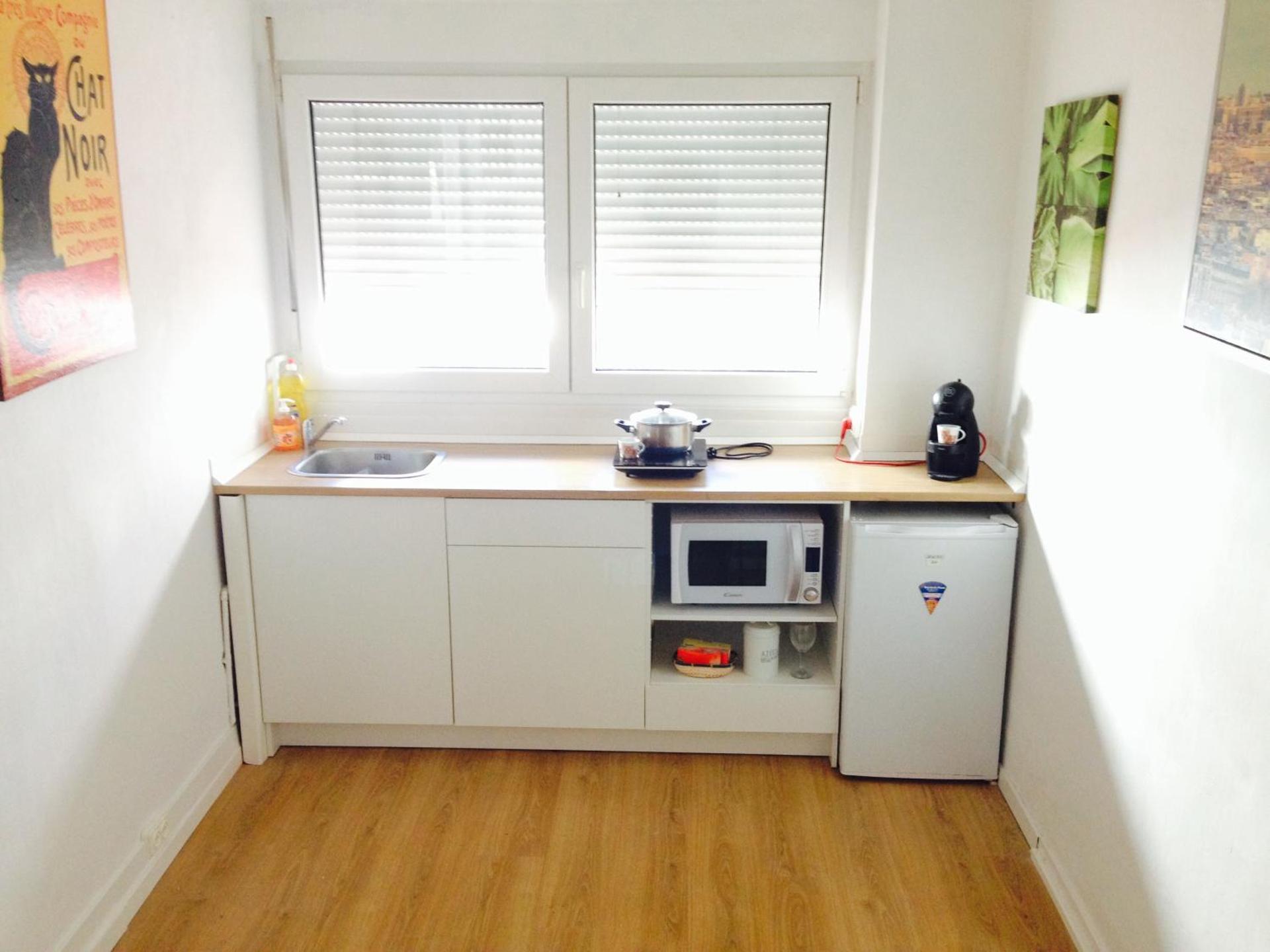 Kitchen or kitchenette