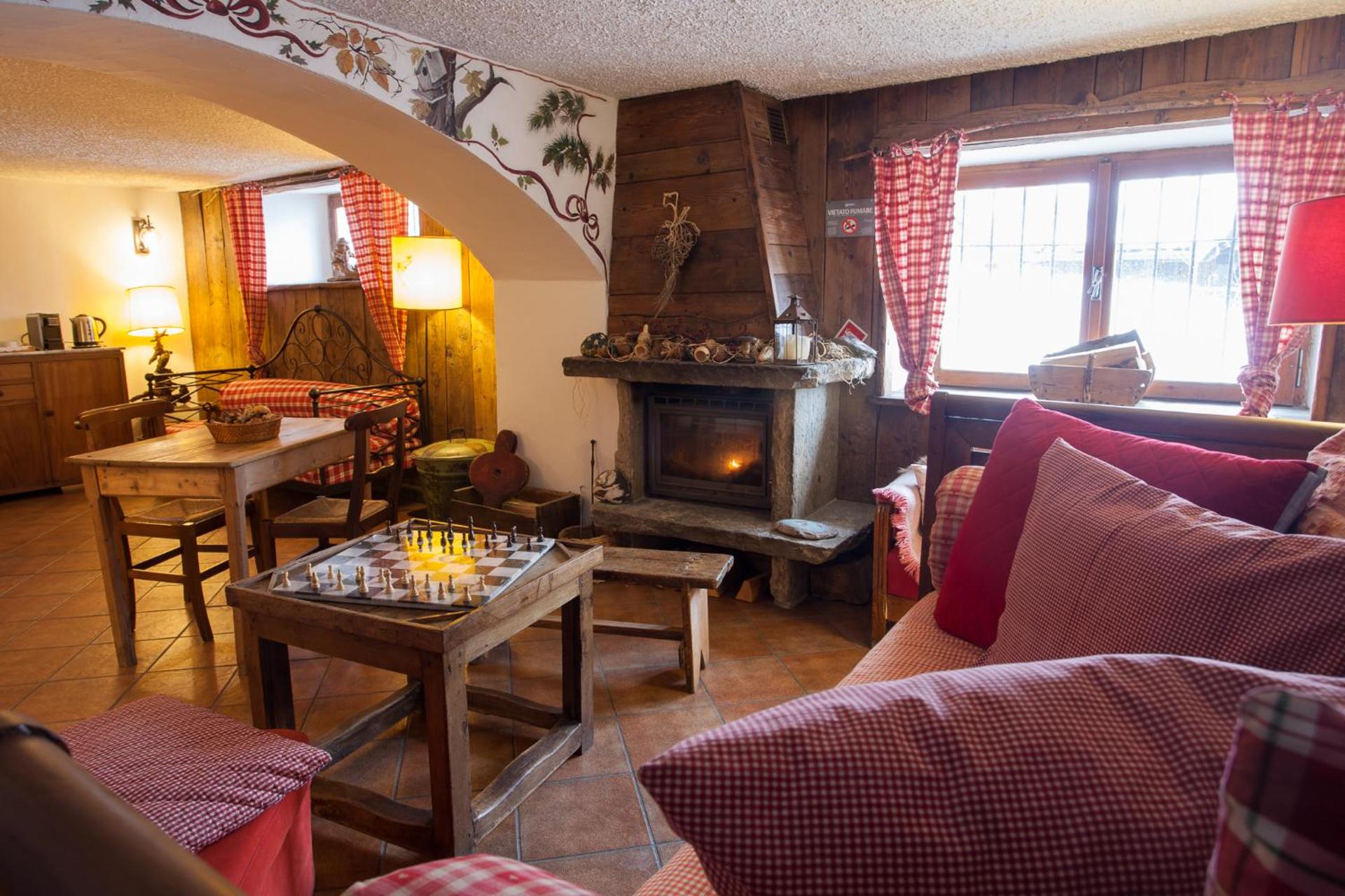 Communal lounge/ TV room